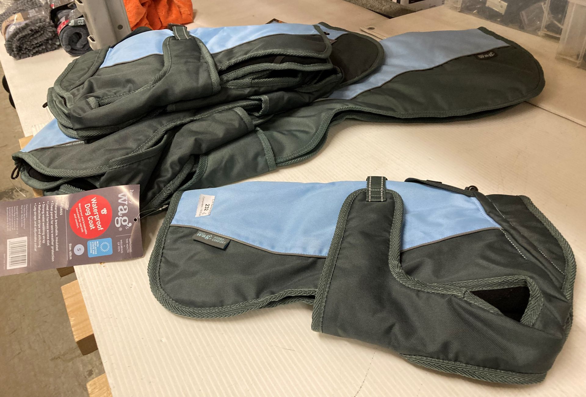 6 x Henry Wag waterproof dog coats in various sizes (saleroom location: F10)