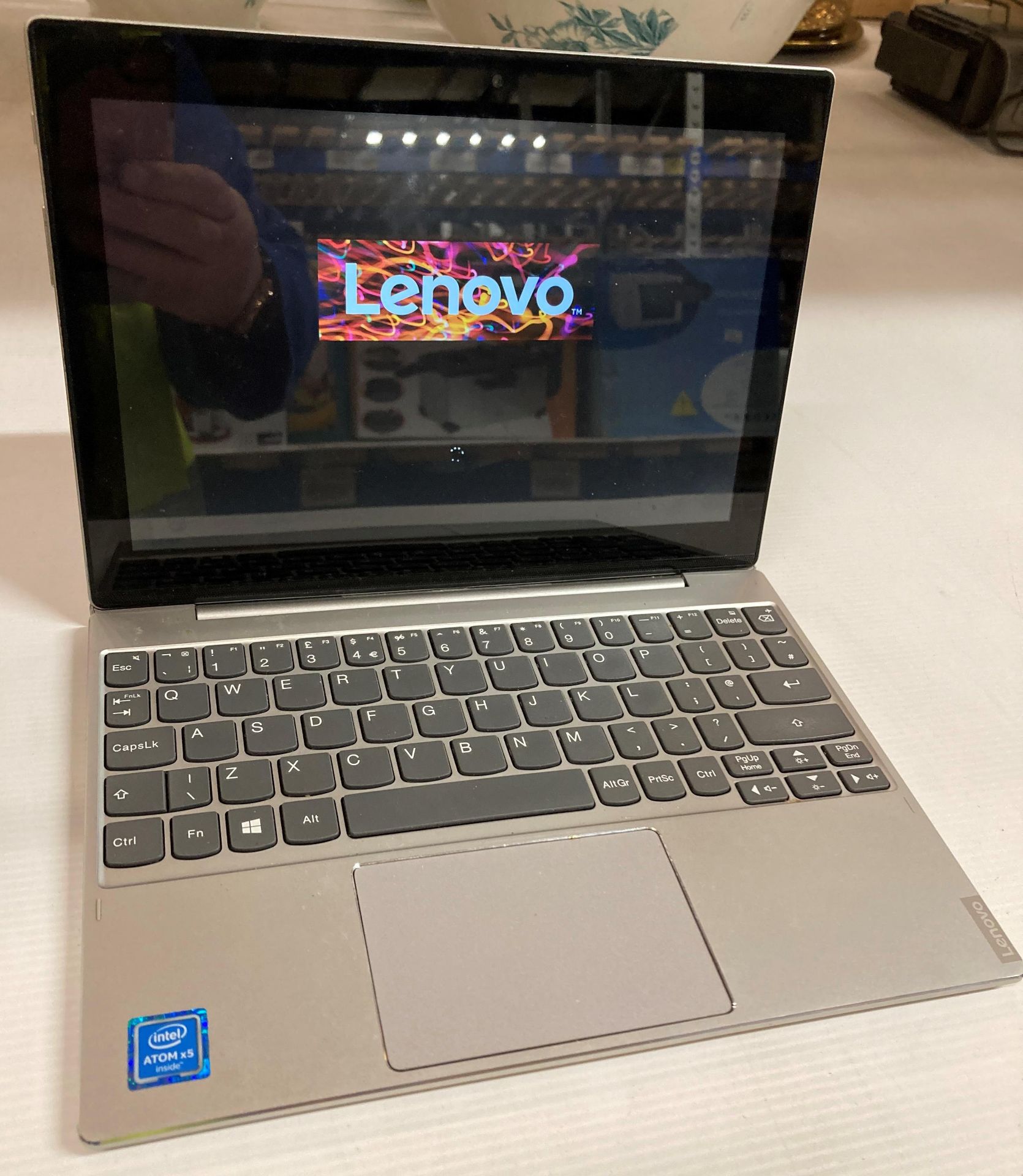 Lenovo Mix320- laptop Intel atom 4GB RAM 64GB HD - no power lead (M13)