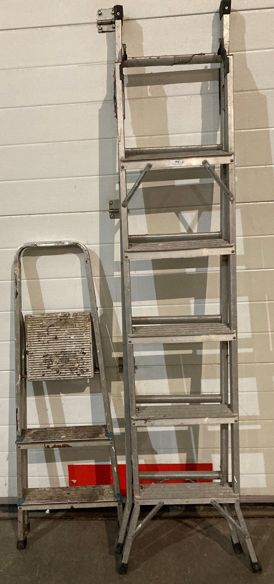 2 x items - a 10 step 3-in-1 combination ladder and 2 tread aluminium step ladder (RD 2)