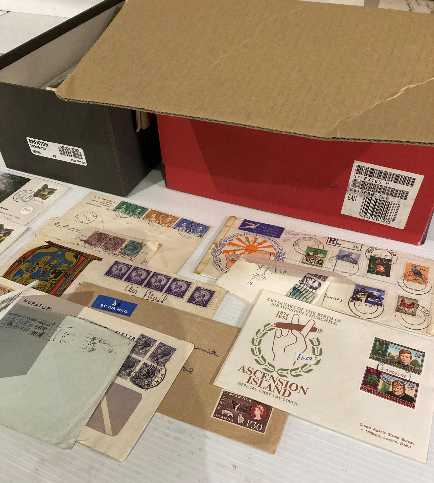 Contents to box - large quantity of stamps including souvenir covers, silk stamps, postcards, etc. - Image 4 of 5