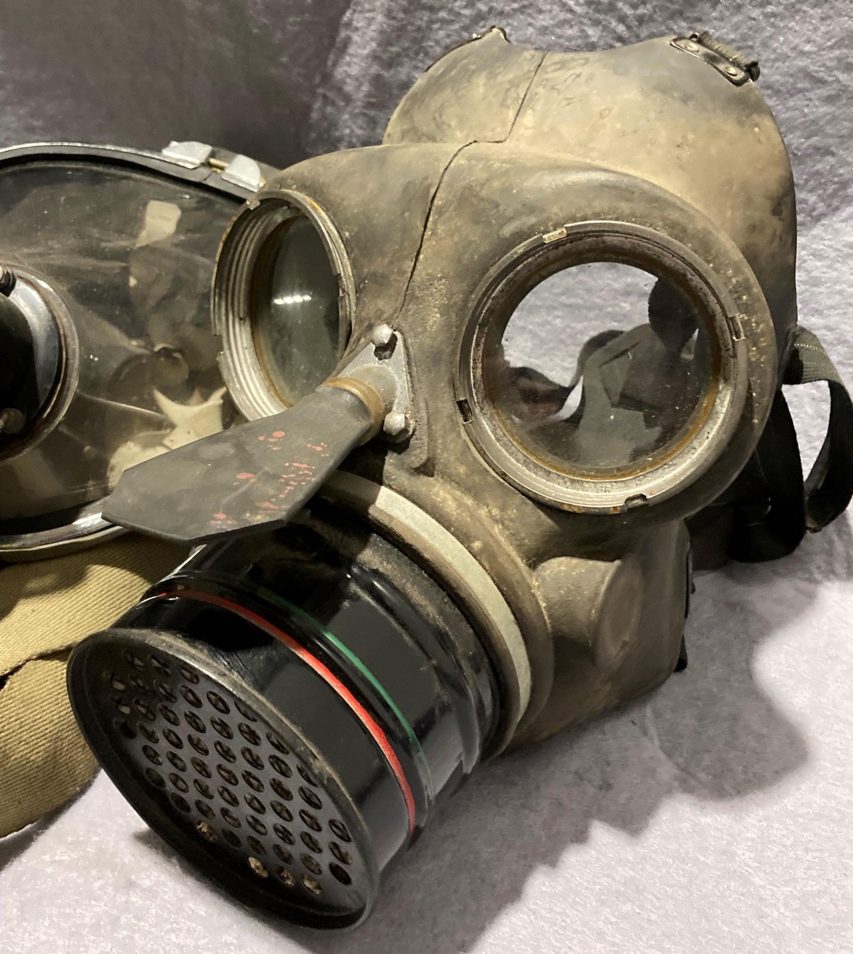 Vintage Puretha type C respirator face mask dated 16 Jun 1960 and a British WW2 civilian duty gas - Image 3 of 3
