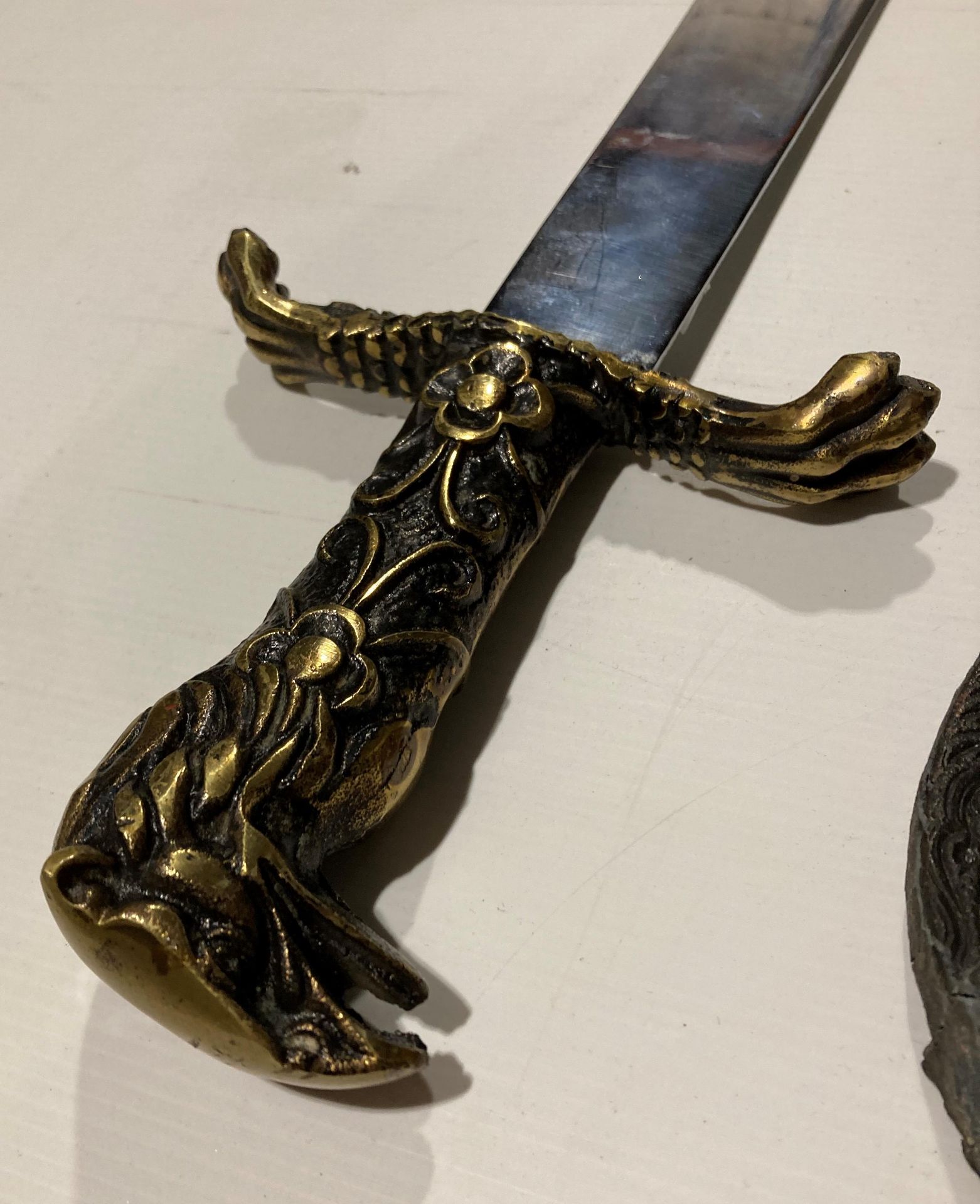 A reproduction steel sword with eagle/dragon head handle (61cm blade) and decorative sword with - Image 2 of 4