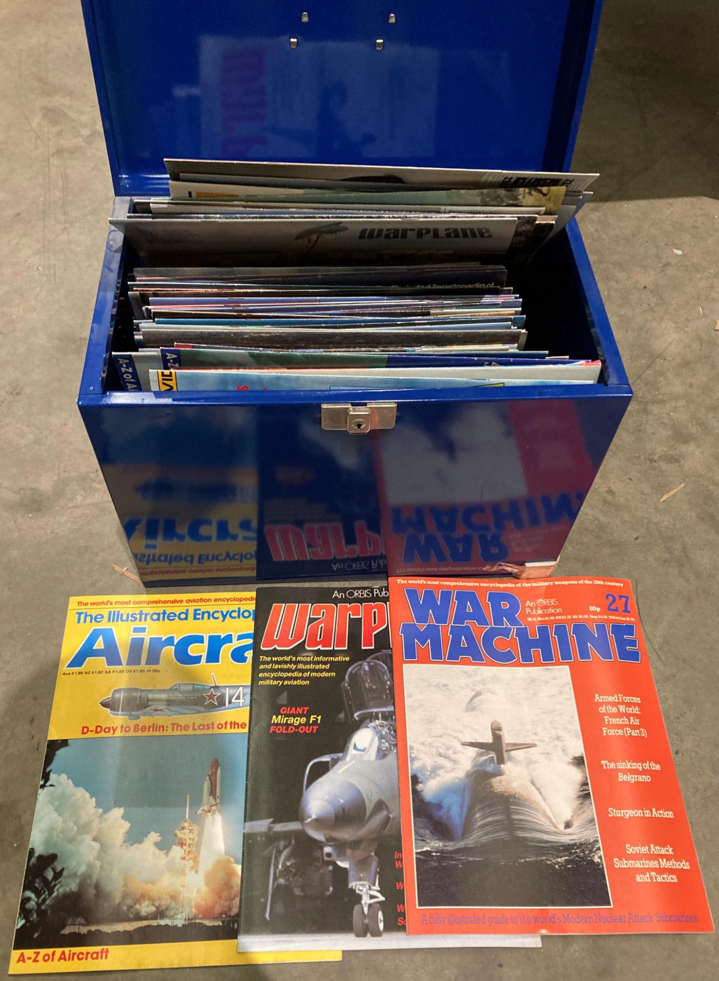 Approximately 120 assorted books on warplanes, war machines, take-off aircraft,