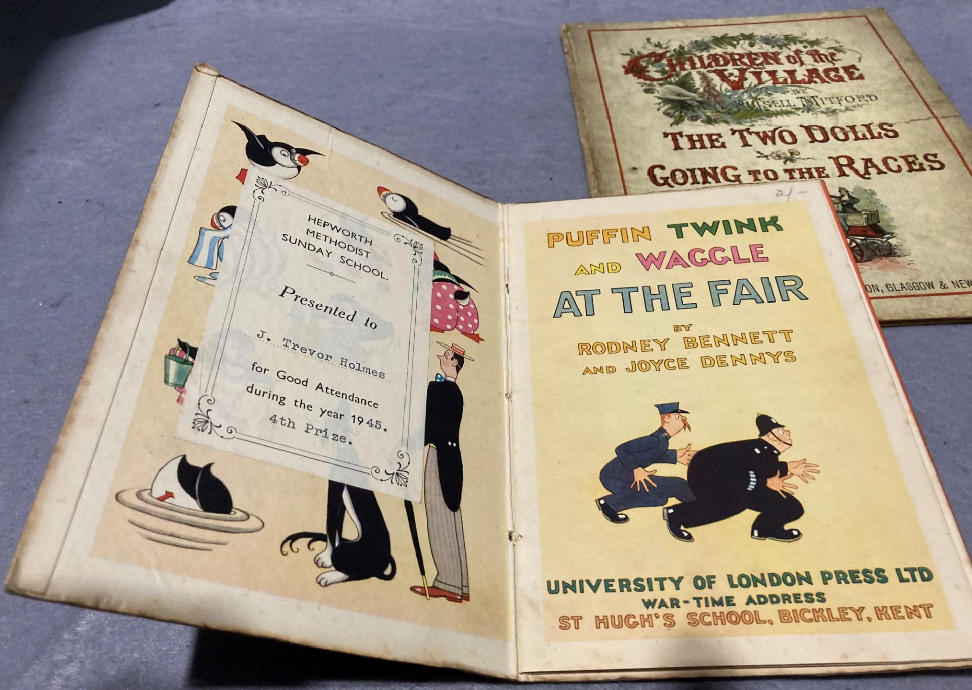 Three vintage books - Mary Russell Mitford 'The Two Dolls & Going to the Races' published by George - Bild 4 aus 23