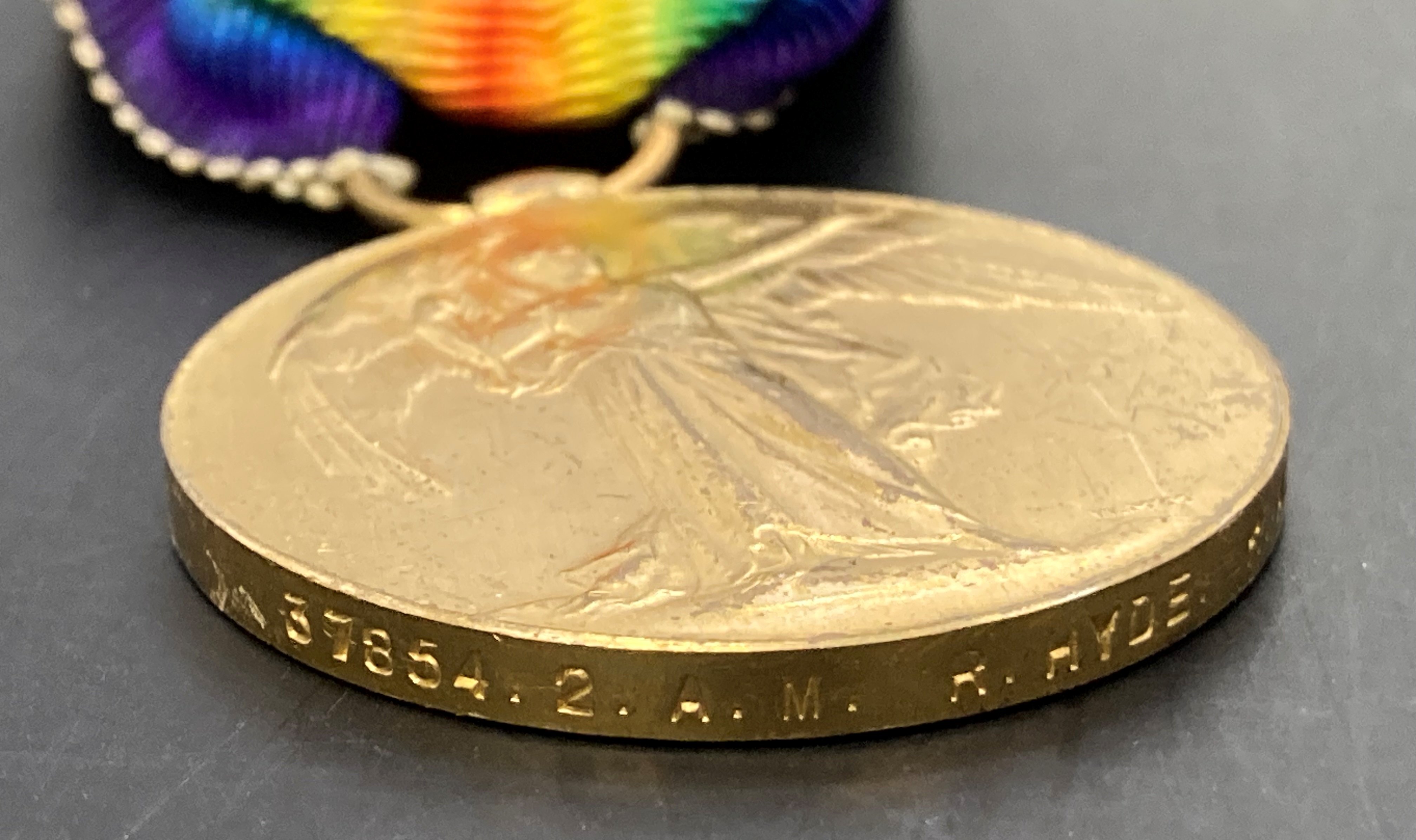 Two First World War medals - War and Victory Medals complete with ribbons to 980462. - Image 3 of 3