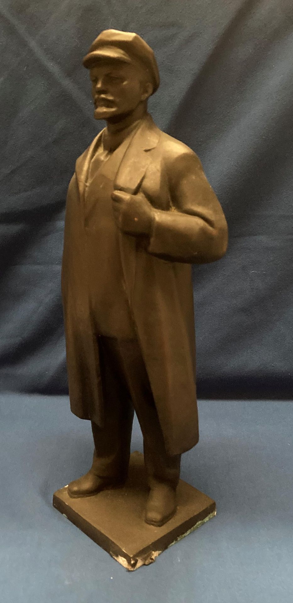 A metal statue of Lenin, - Image 7 of 11