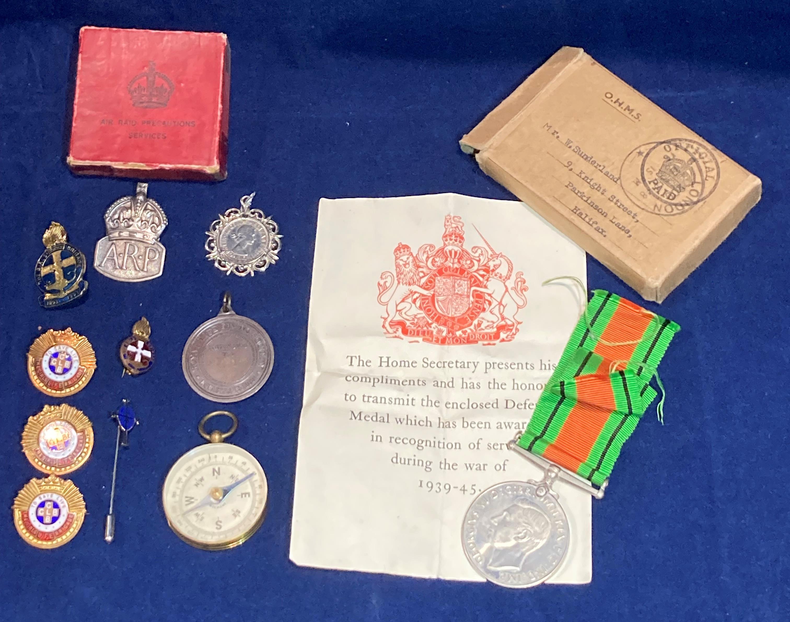 1939-1945 Defence Medal with ribbon in box to W Sunderland,
