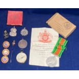 1939-1945 Defence Medal with ribbon in box to W Sunderland,