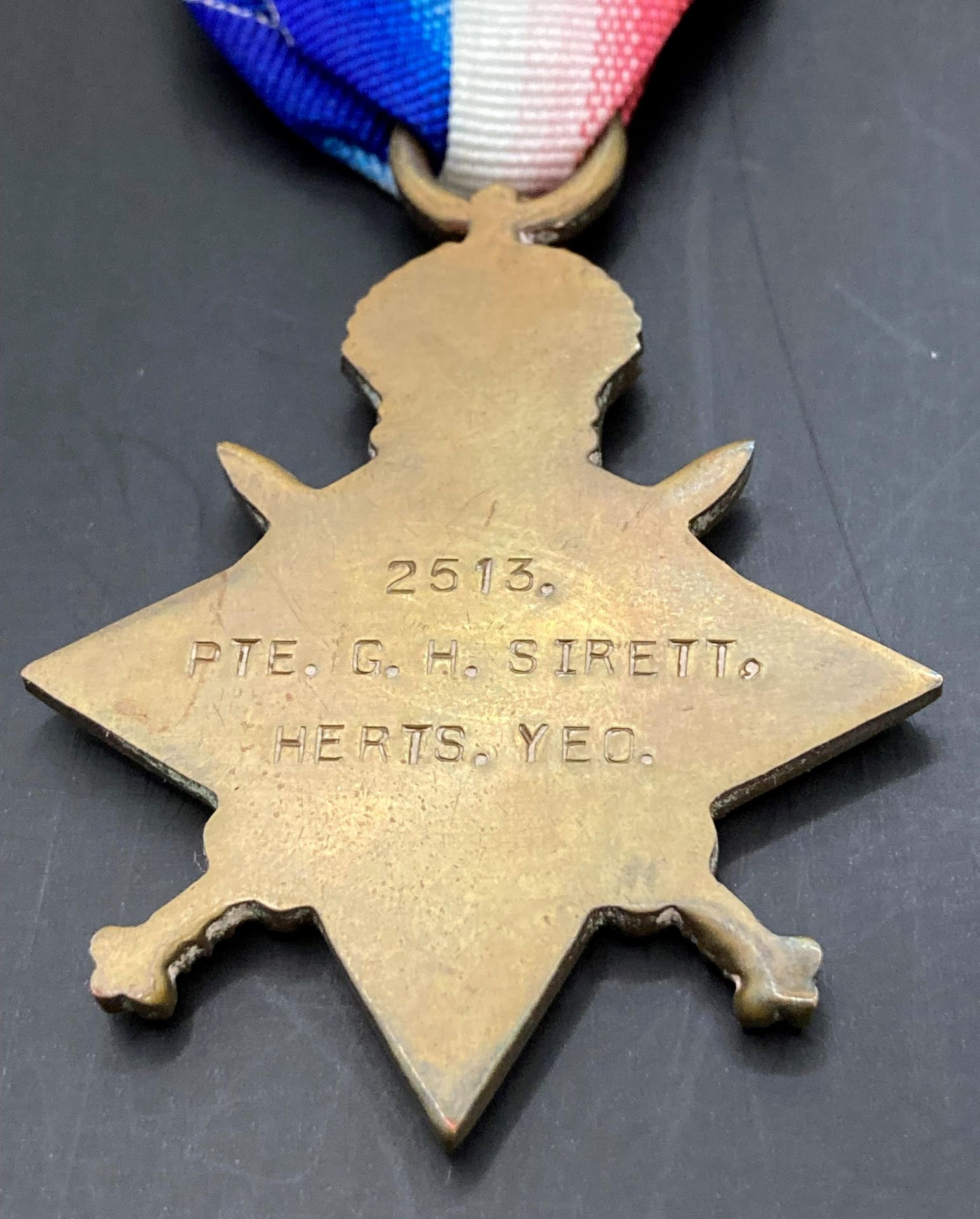Three First World War medals - 1914-1915 Star, War Medal and Victory Medal to 2513 Pte GH Sirett, - Image 3 of 6