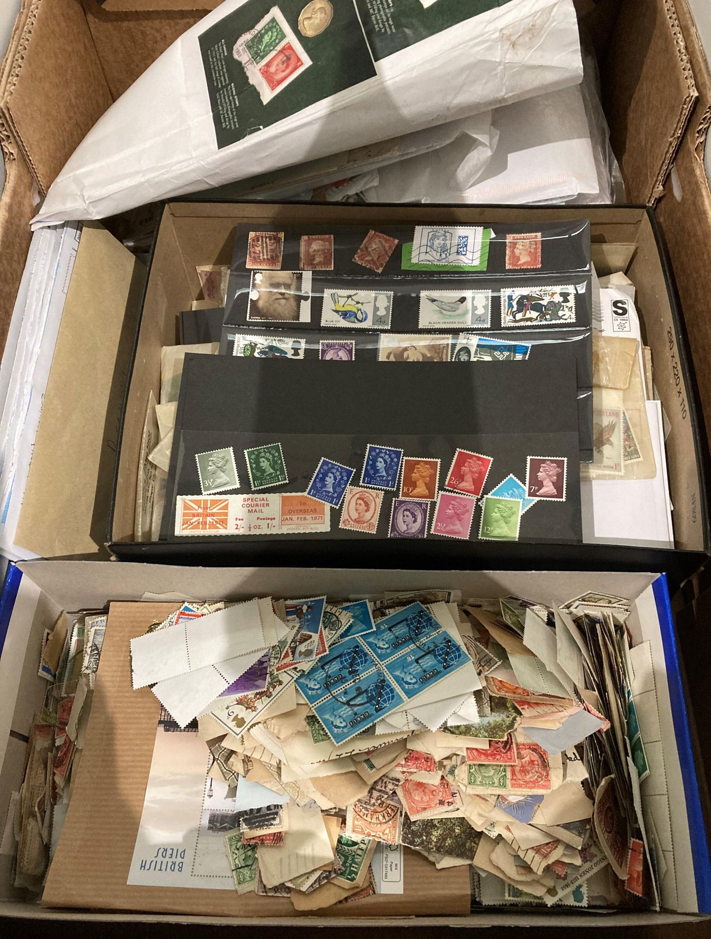 Contents to box - large quantity of assorted used stamps - various countries (Saleroom location: - Image 2 of 4