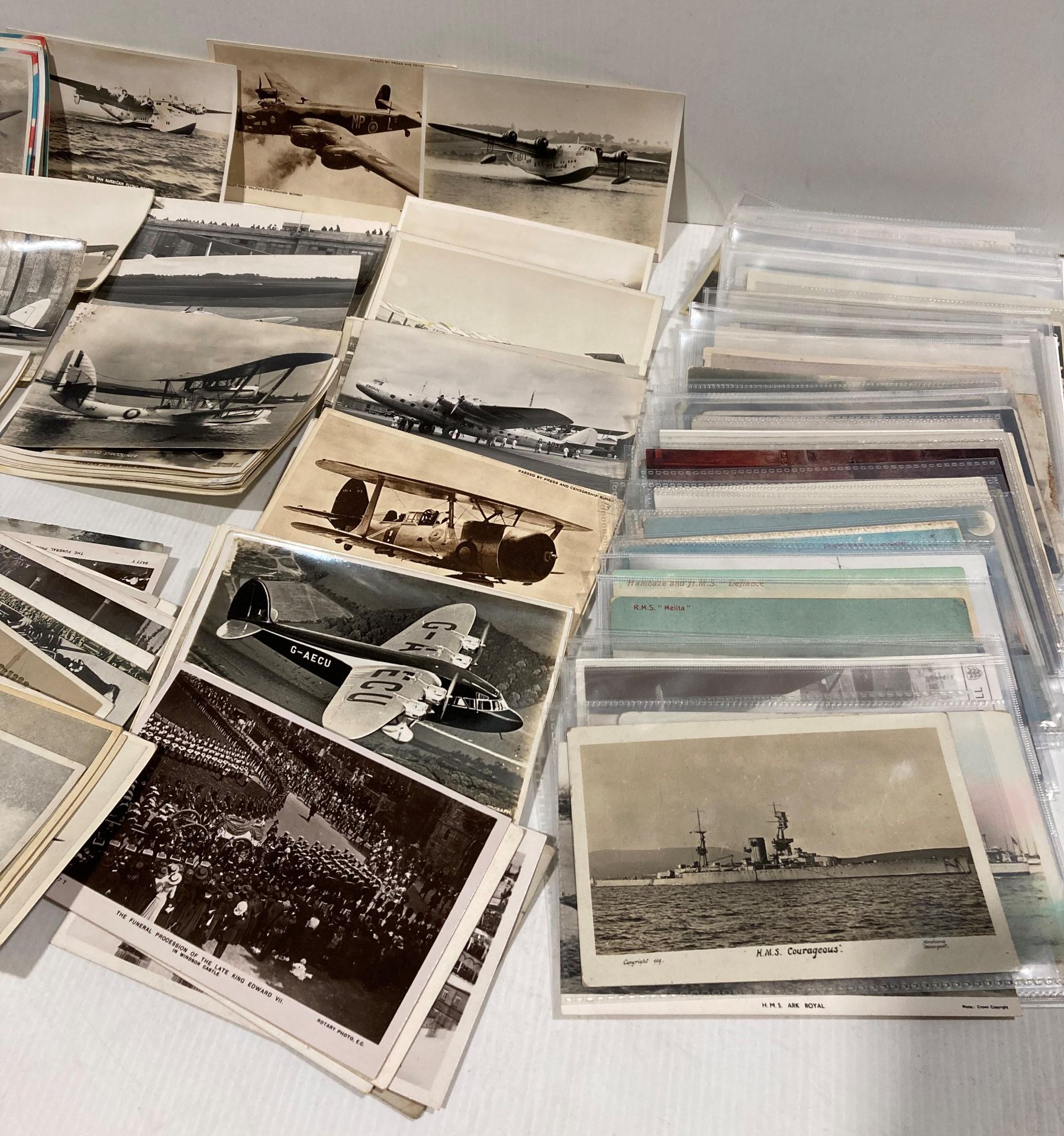 A large quantity of postcards mainly of Ships and Aircraft. - Bild 3 aus 7