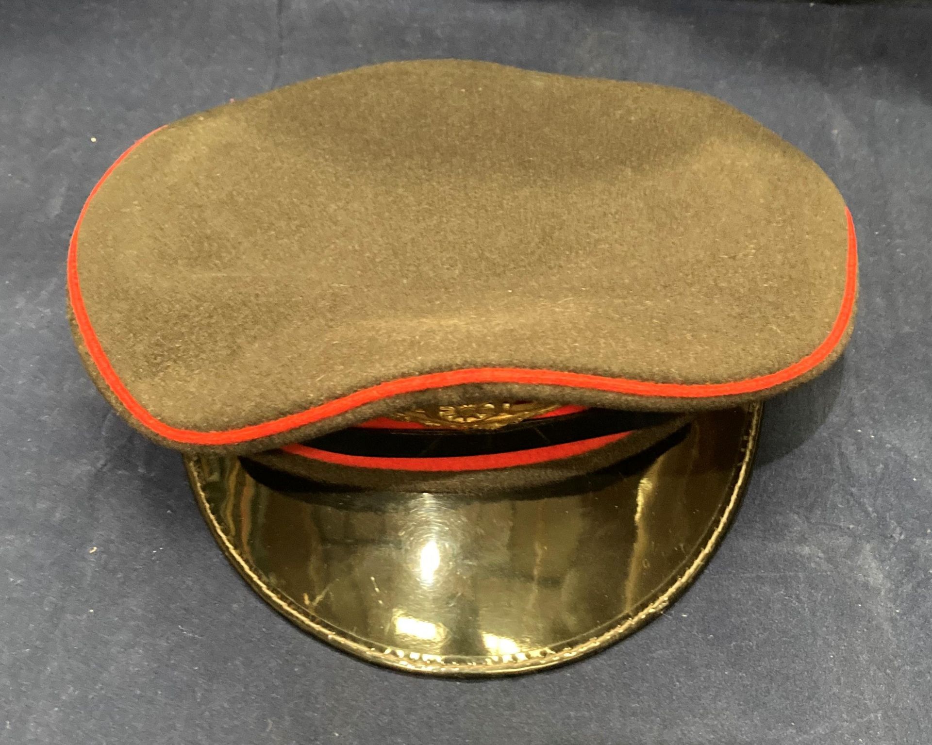 A Royal Artillery Officer's No 1 dress cap (size 56 approx. - Image 2 of 5
