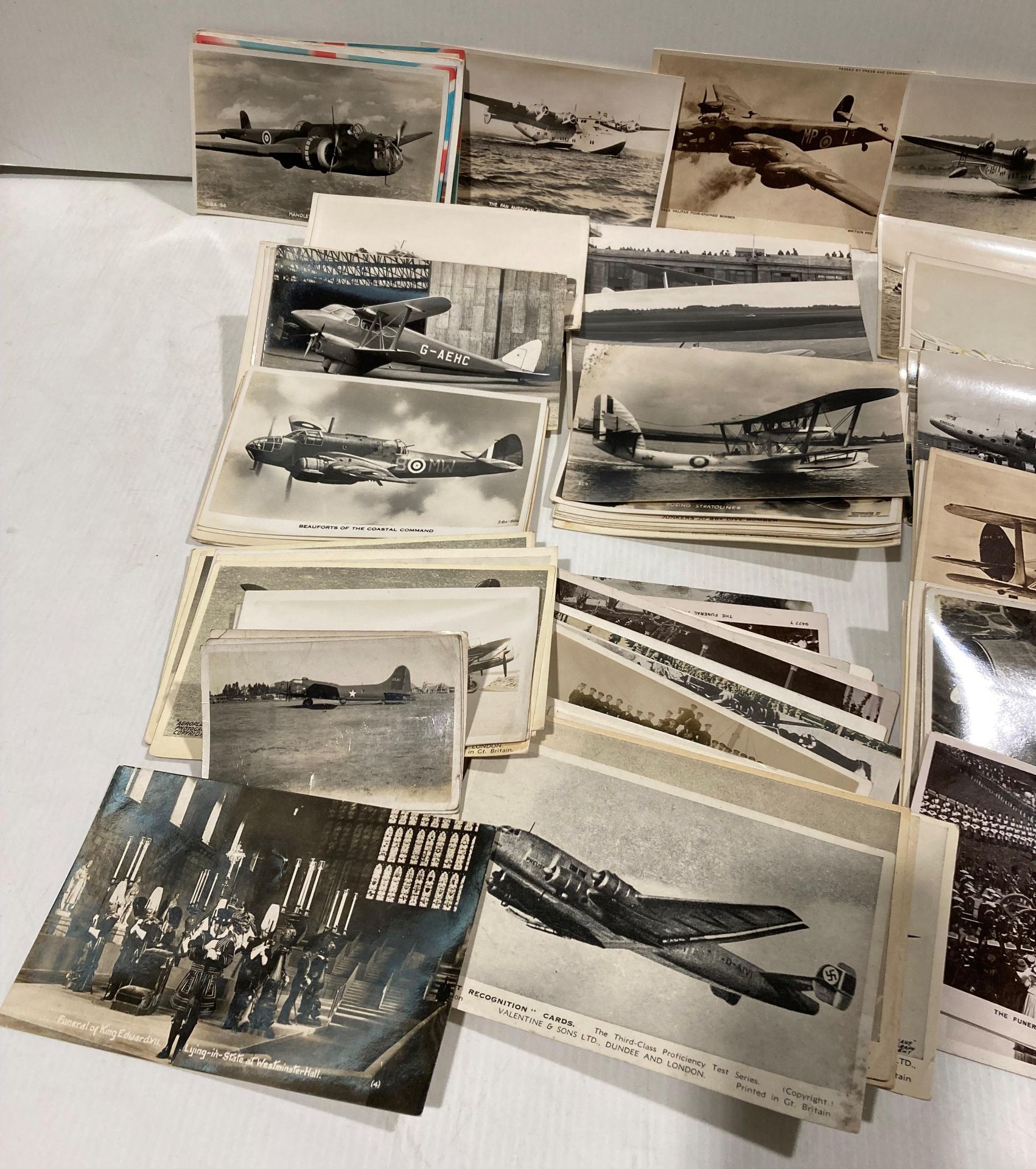 A large quantity of postcards mainly of Ships and Aircraft. - Bild 2 aus 7