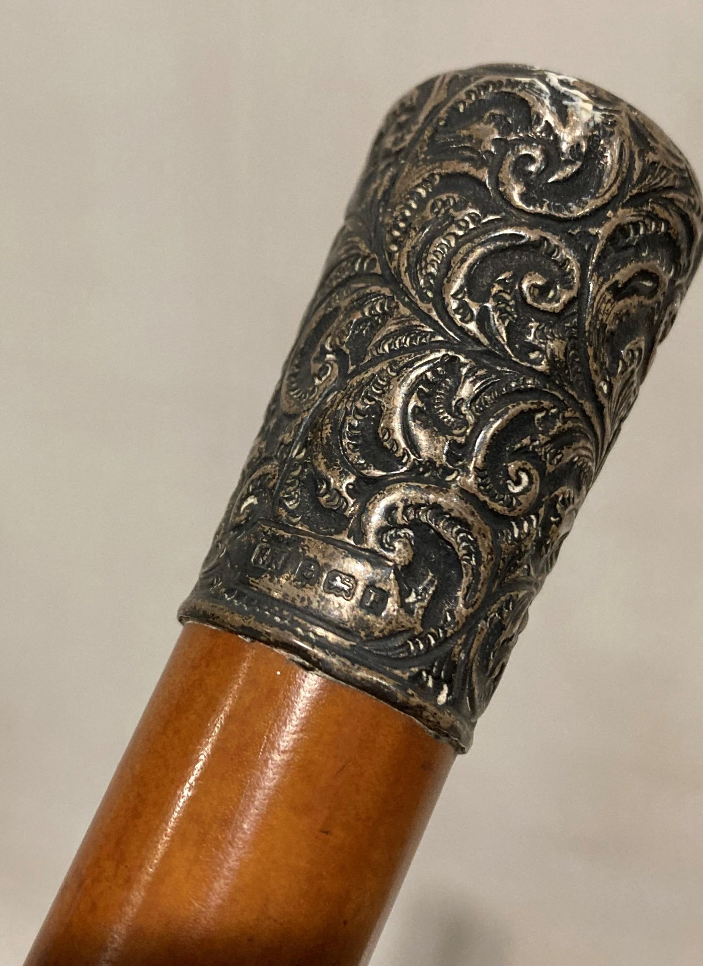 Silver mounted wooden walking stick (86. - Image 3 of 3