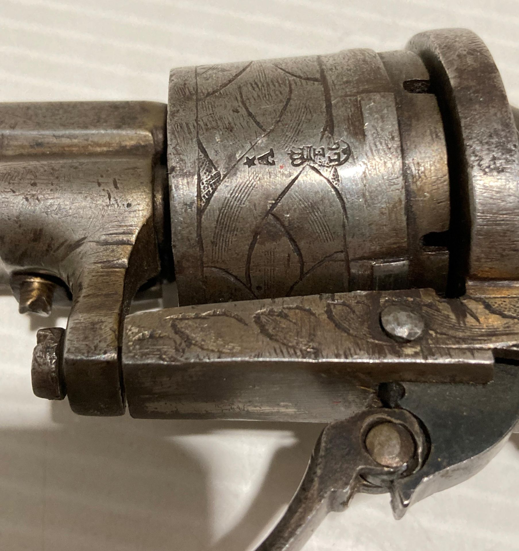 An antique six shot 7mm calibre circa 19th Century revolver with foldable/retractable trigger - Image 5 of 9