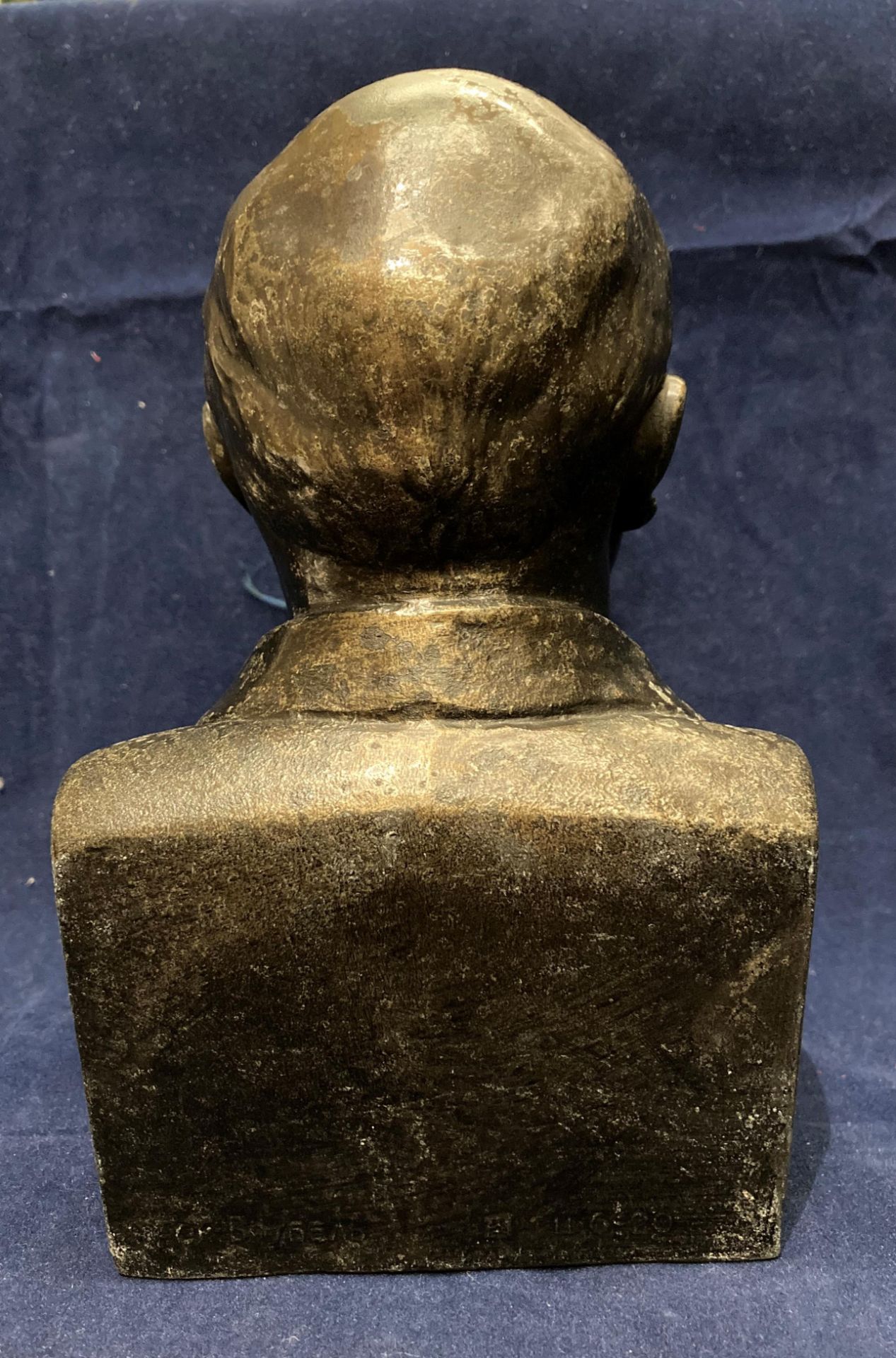 A metal bust of Lenin, - Image 2 of 5