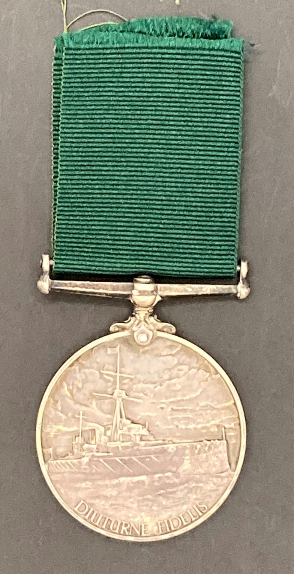 Royal Navy Reserve Long Service Medal (Edward VII) to D.1137 H.S. - Bild 2 aus 3