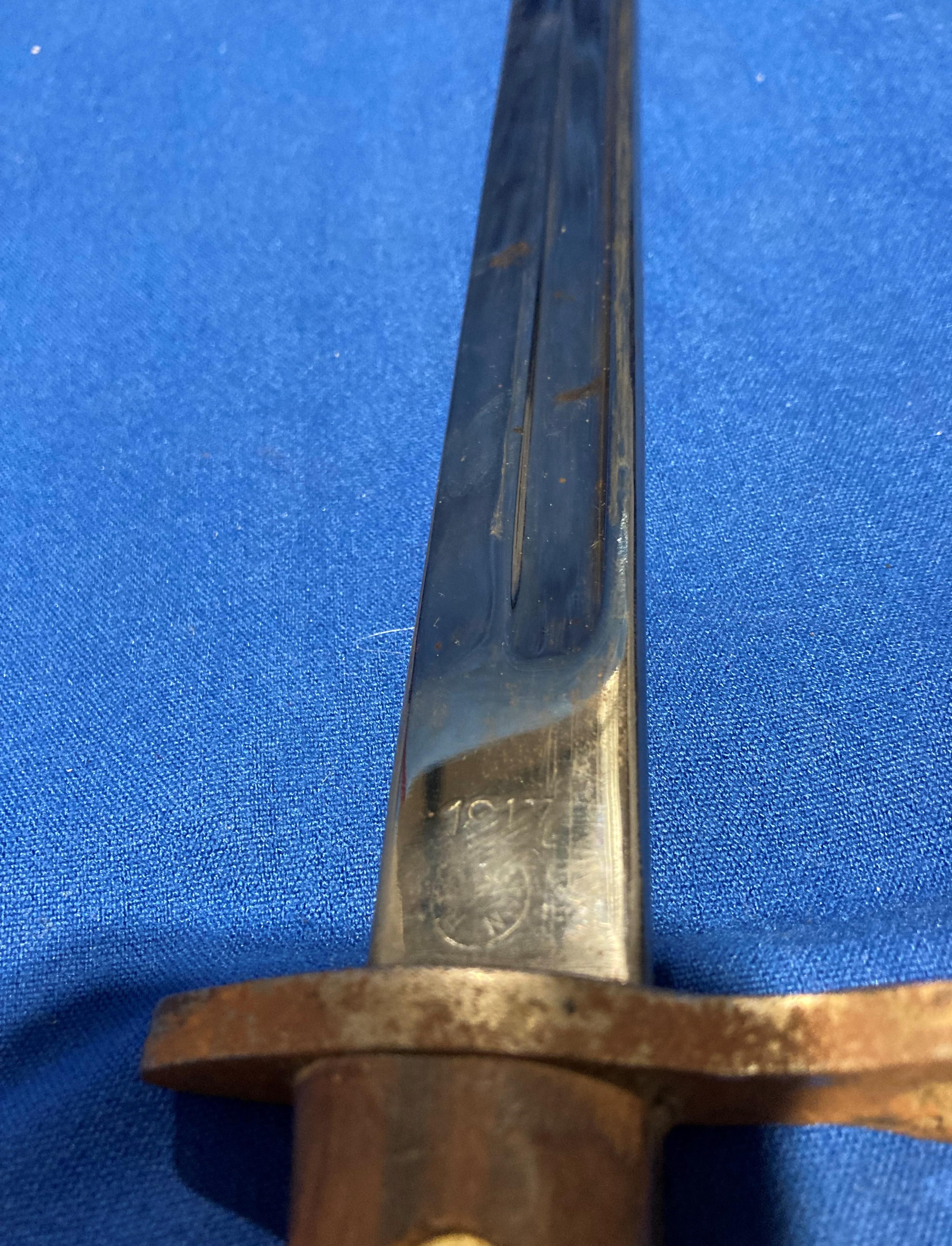 A Remington USA 1917 First World War bayonet, length of blade 43cm, - Image 3 of 3