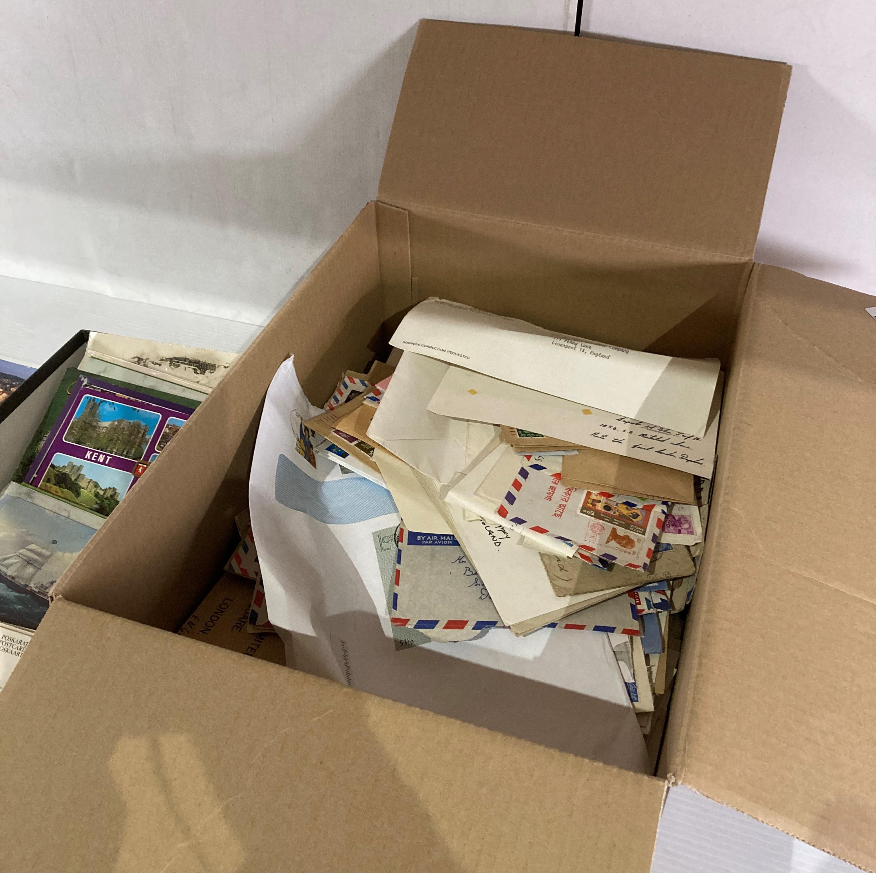 Contents to box - large quantity of stamps including souvenir covers, silk stamps, postcards, etc. - Image 5 of 5