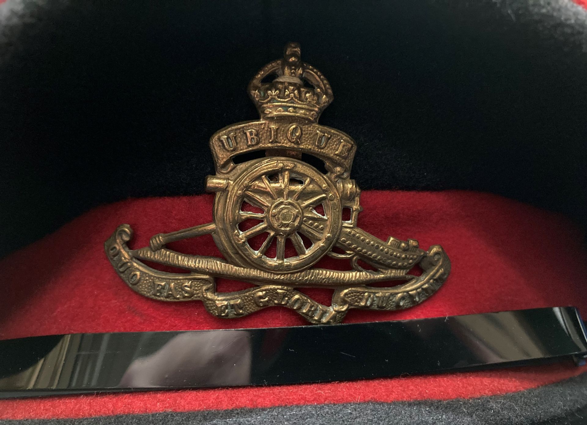 A Royal Artillery Officer's No 1 dress cap (size 56 approx. - Image 3 of 5