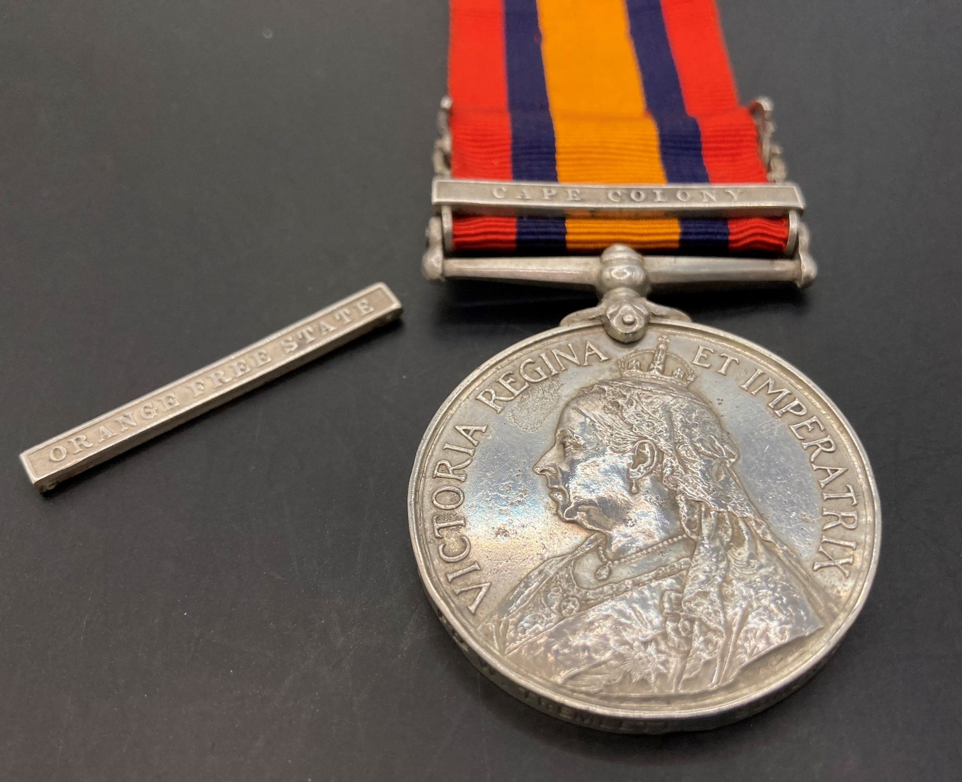 Queens South Africa Medal with clasps for Cape Colony and Orange Free State complete with ribbon to - Bild 2 aus 4