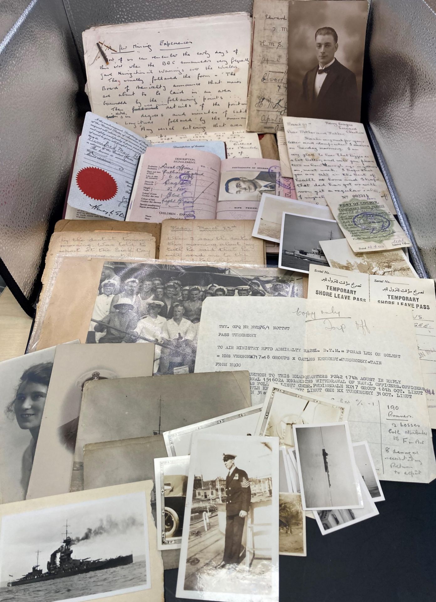Original Diary 1917, Passports, Photographs etc.