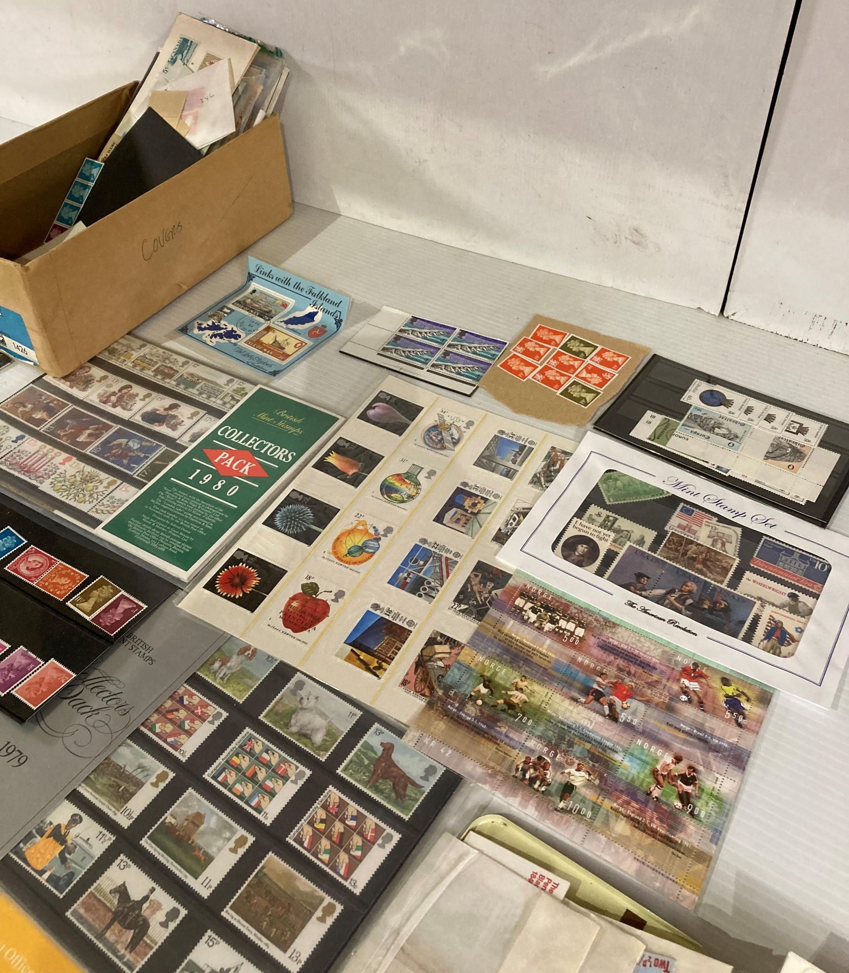 Contents to box - Worldwide mint condition stamps from assorted countries, - Bild 4 aus 4