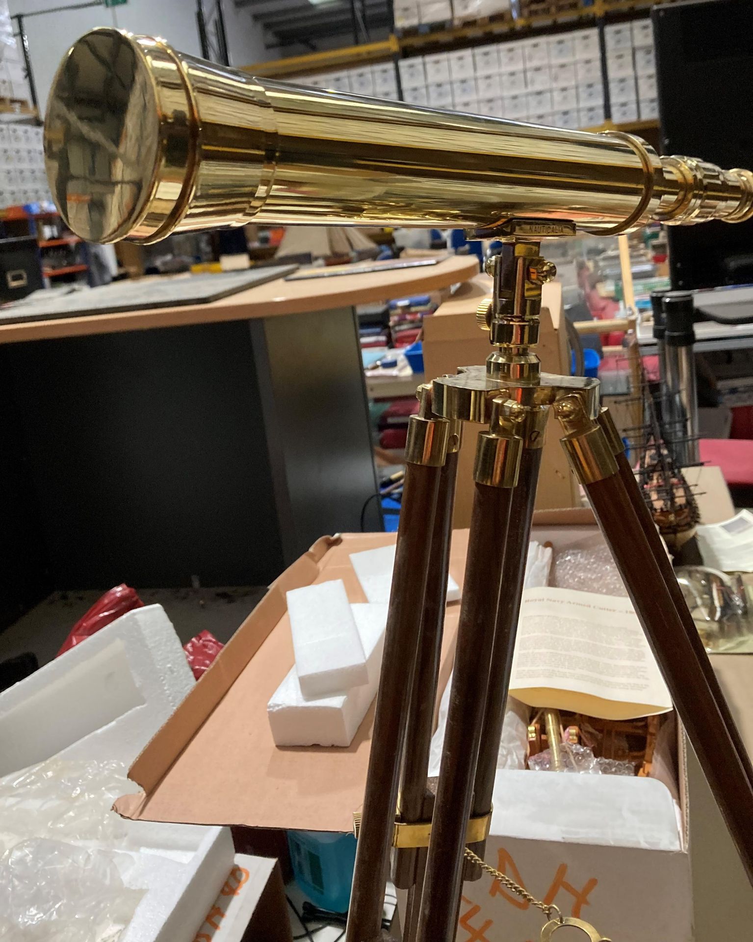 A modern brass telescope by Nauticalia on wooden and brass stand (saleroom location: S2 table - Image 4 of 4