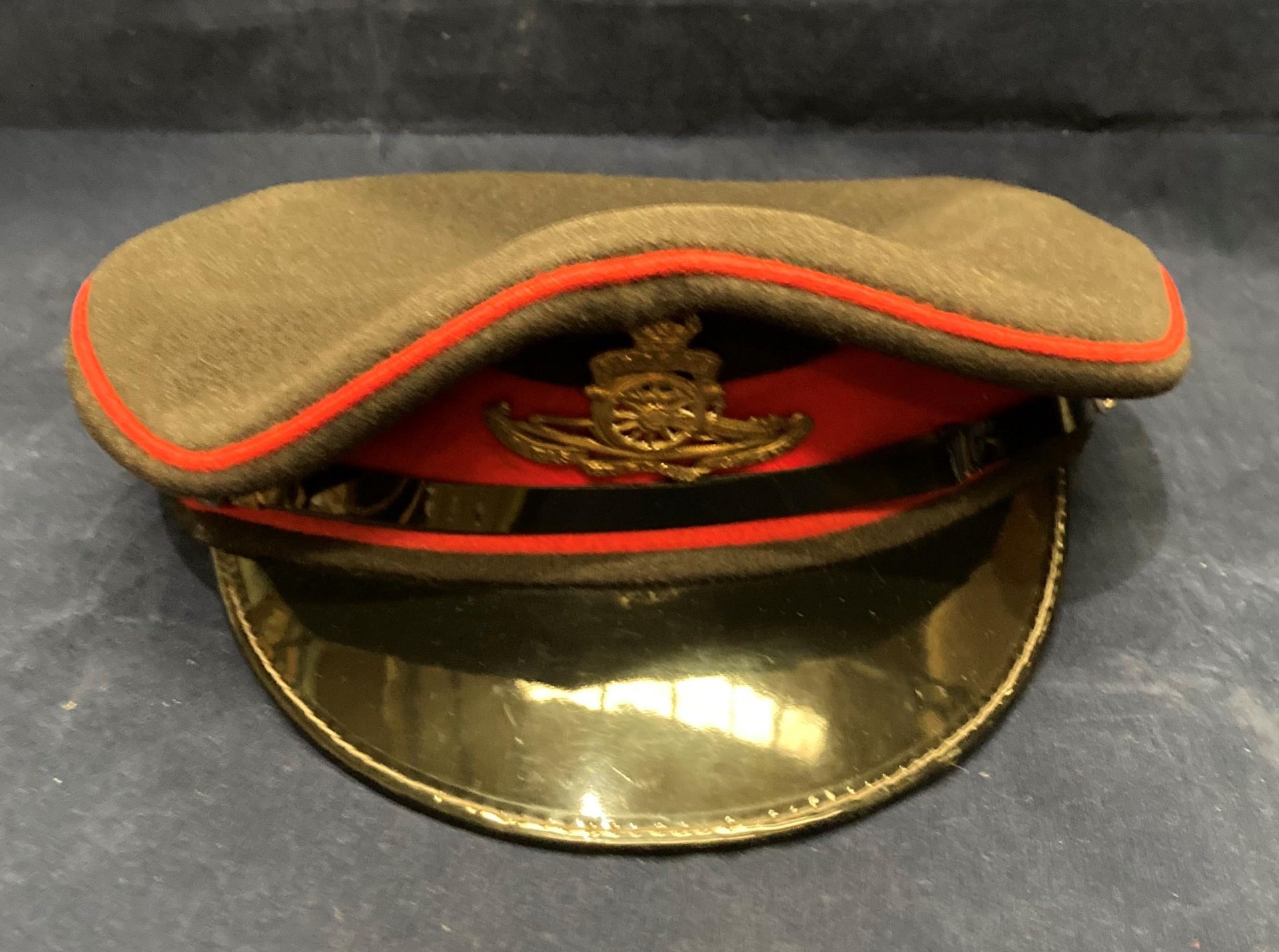A Royal Artillery Officer's No 1 dress cap (size 56 approx.