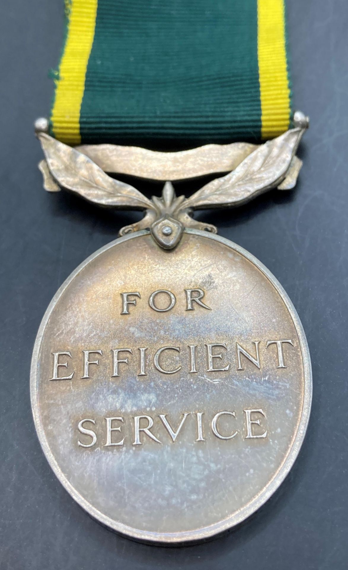 1939-1945 War Medal together with ribbon, ribbon for the 1939-1945 defence medal, - Bild 3 aus 4