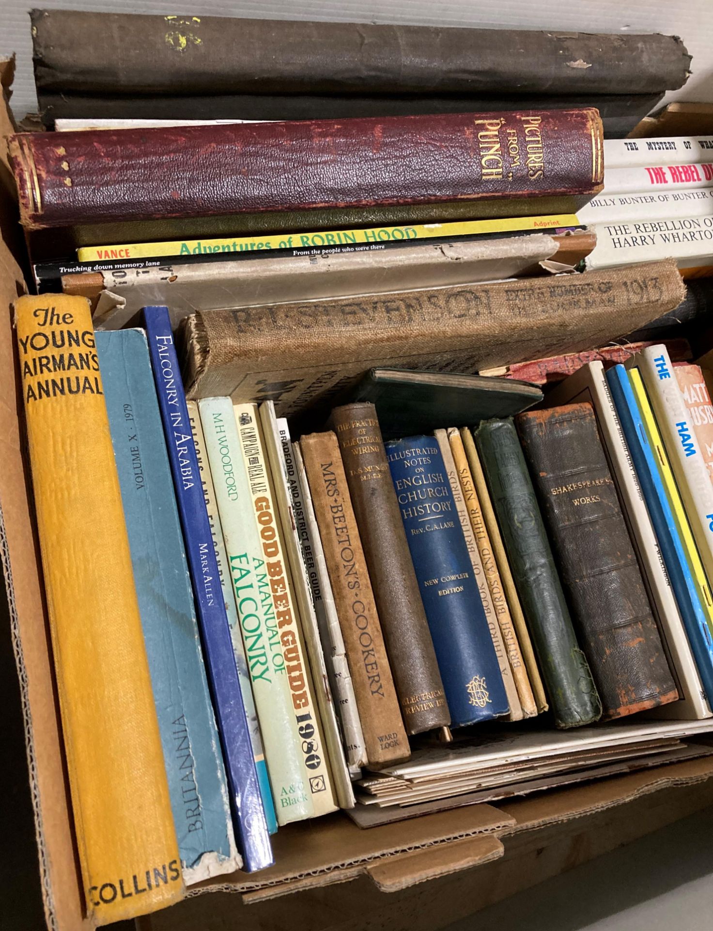 Contents to box - 52 assorted books and pamphlets including leather bound Shakespeare's Works, - Image 4 of 4