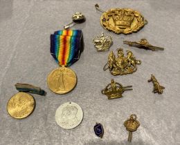 A First World War Victory medal with ribbon to 33841 Pte W E Barlow Cheshire Regt,