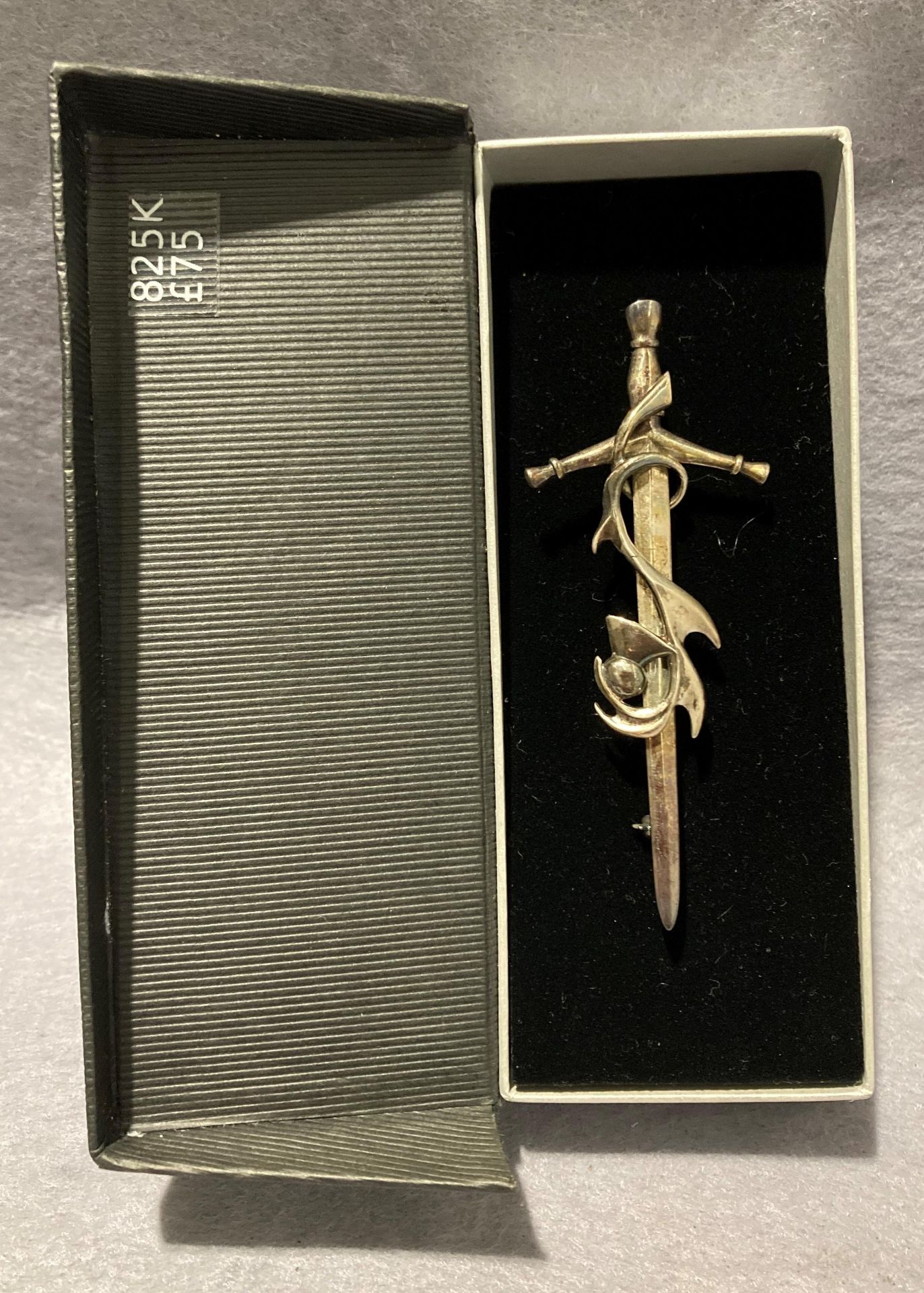 Solid silver hallmark sword with entwined thistle Scottish kilt pin (9.