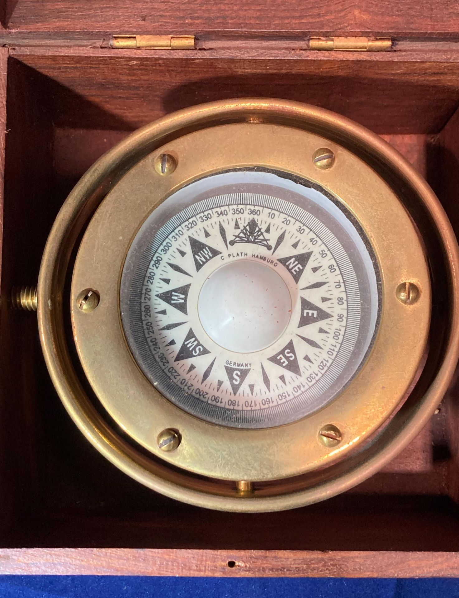C Plath Hamburg Germany brass compass in walnut case (Saleroom location: S2 counter 3) - Image 3 of 4