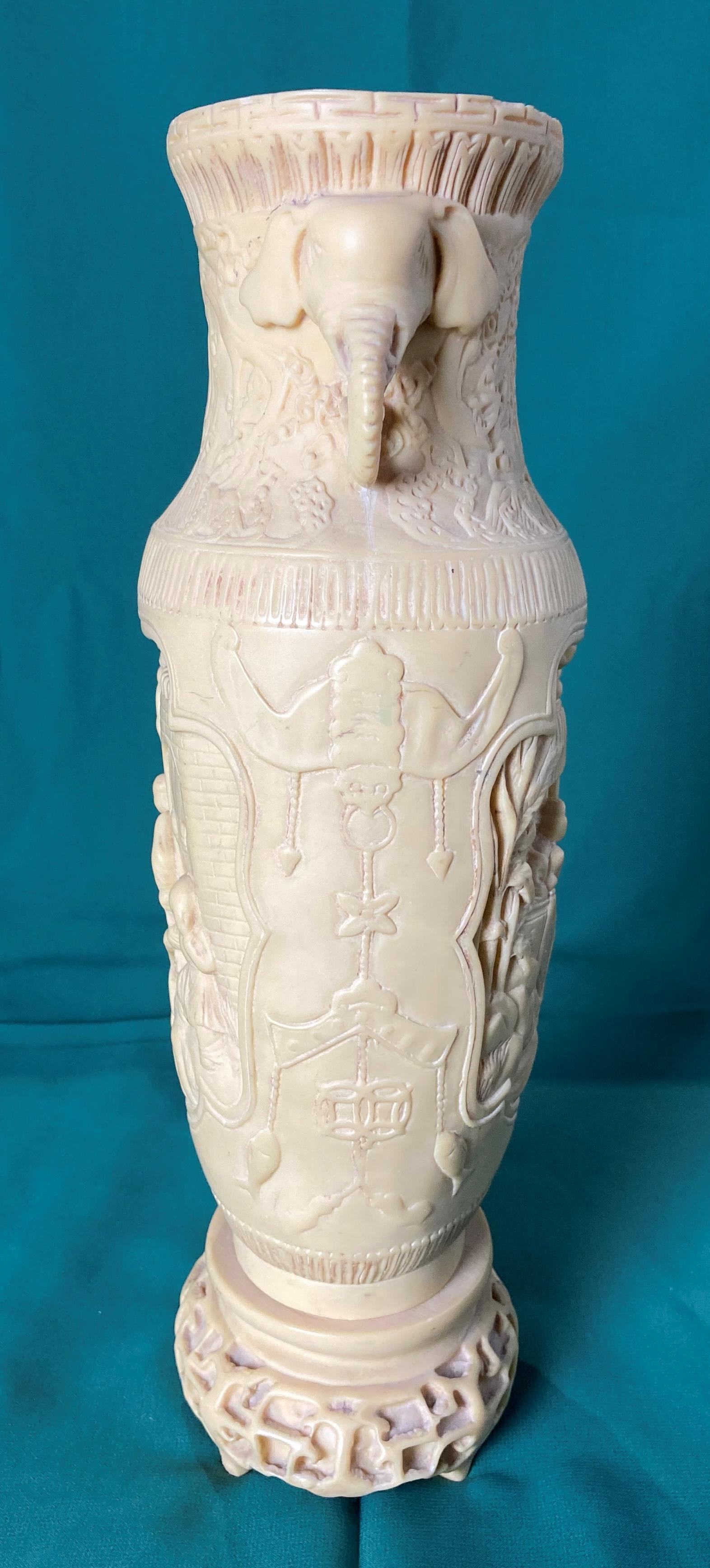 Oriental resin vase with elephant head handles, - Image 3 of 5