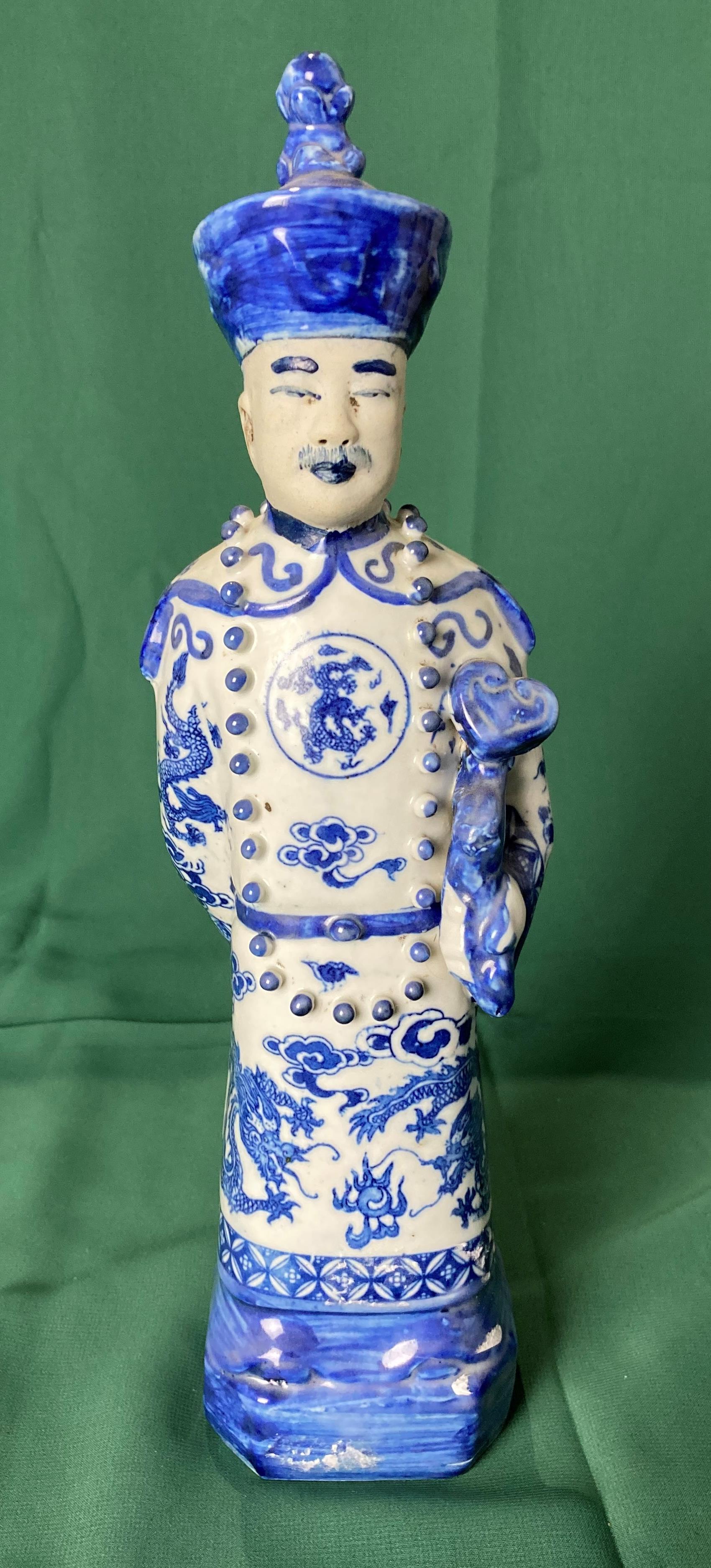 Set of three Chinese Emperors in blue and white ceramic with dragons (each 29cm high) with stamp to - Image 2 of 6