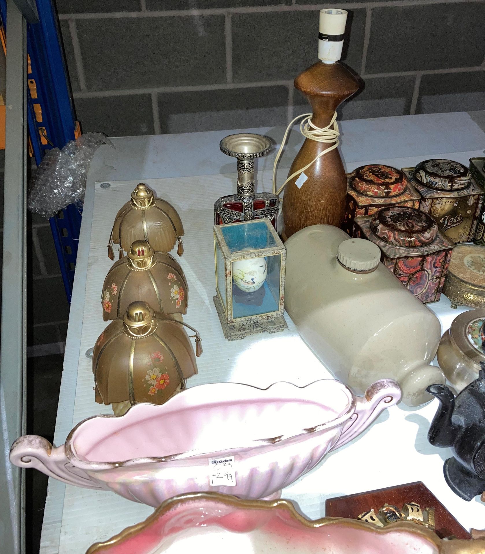 Contents to part of rack - 20 assorted items including vintage bottle warmer, wooden tea barrel, - Image 2 of 3