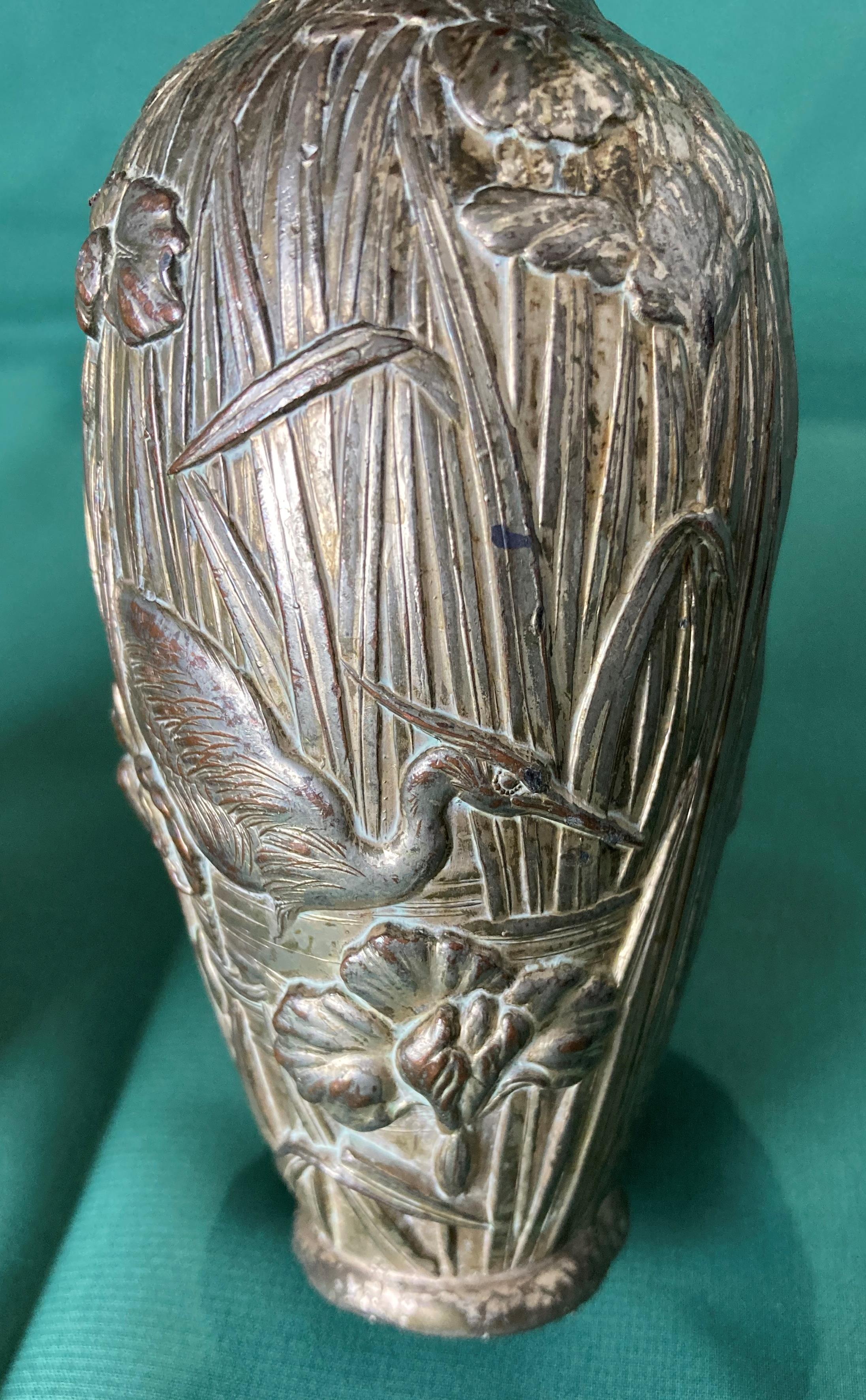 An early detailed bronze engraved case with silver collar and cranes in reeds and water (13cm high) - Image 3 of 7