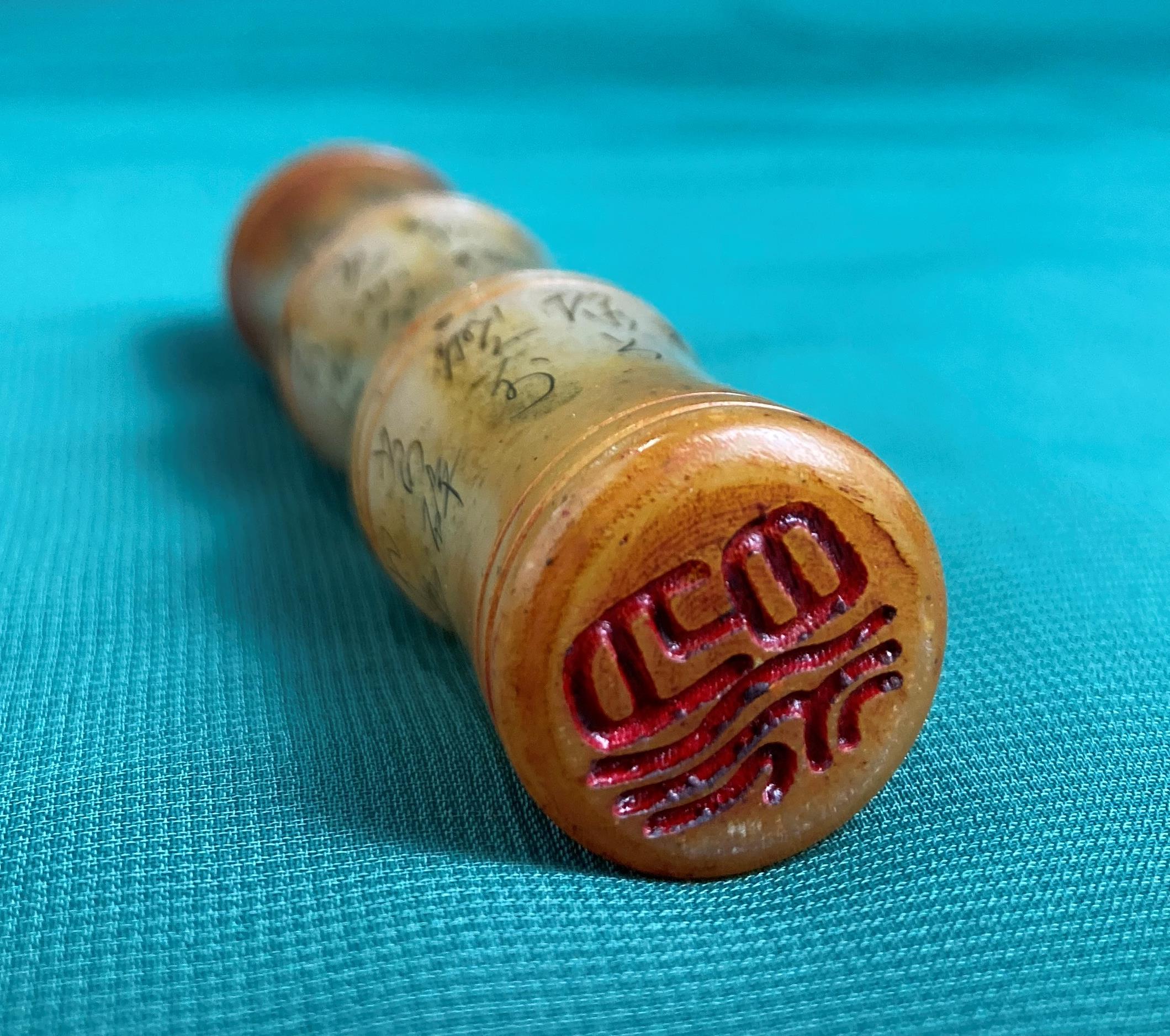 A Chinese agate snuff bamboo-style bottle (Circa 1920) with stopper and spoon, - Image 7 of 7