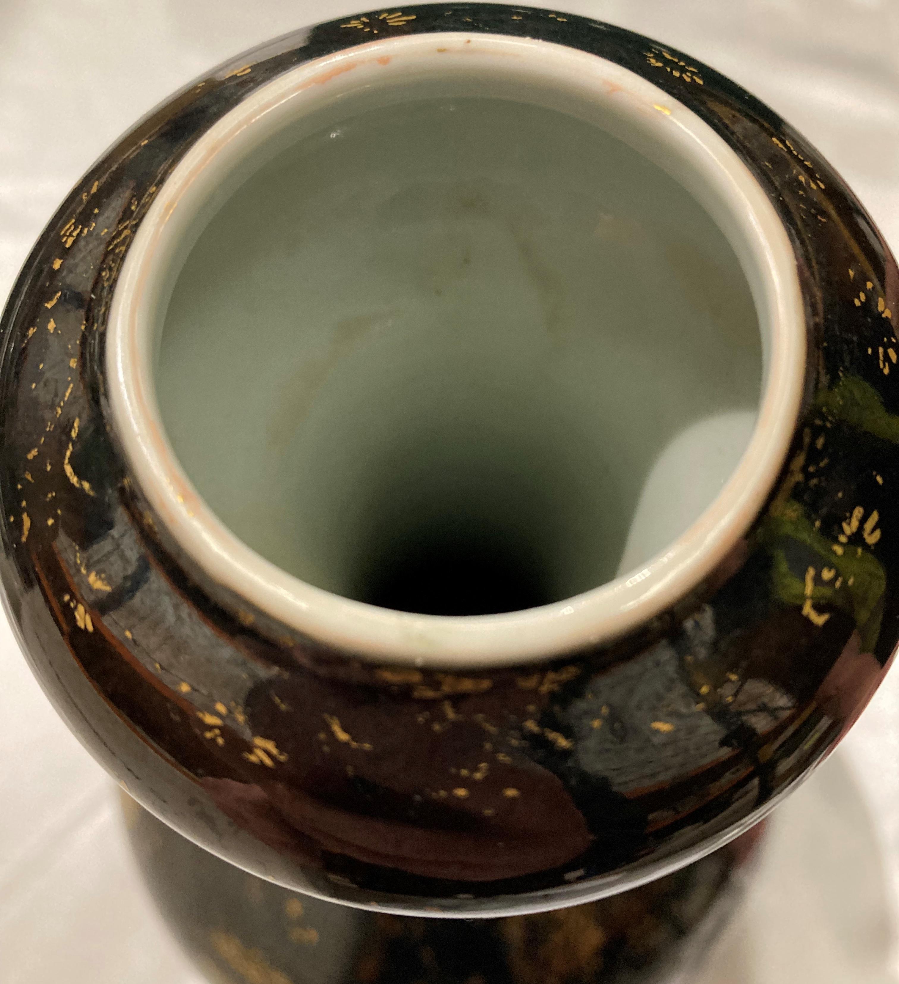 An early Kangxi black and gold dragon patterned vase with long neck and bud base with double circle - Image 5 of 11