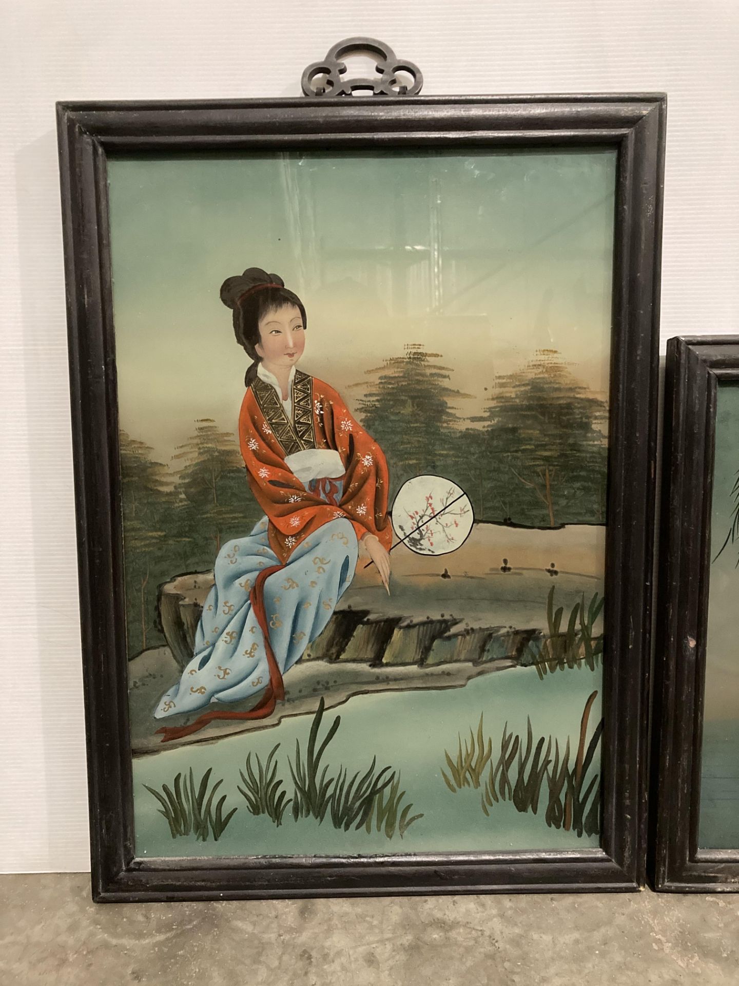 Two vintage Oriental reverse painting on glass of Geisha ladies both with brass/bronze hanging - Image 2 of 3