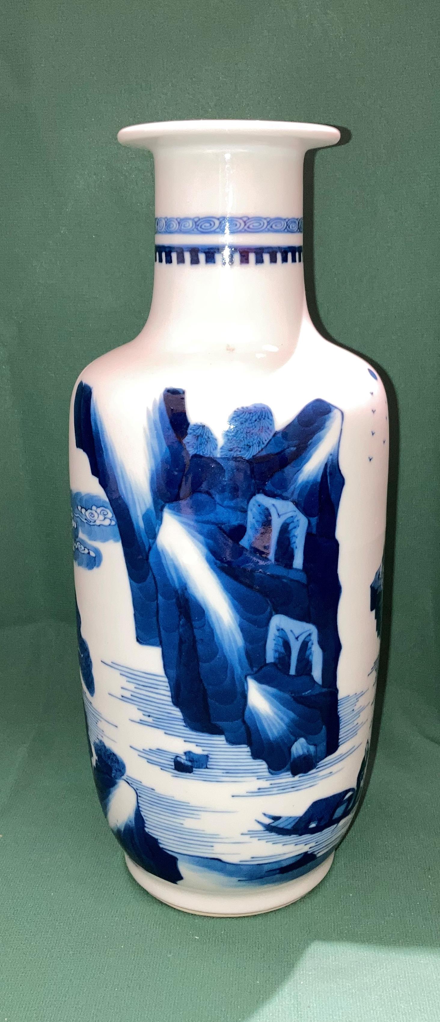 An early Oriental blue and white hand-painted vase with makers 'six' symbol stamp in double circle - Image 2 of 19