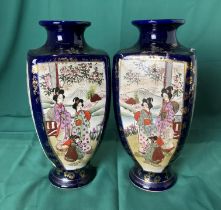 A pair of hand-painted Japanese Satsuma vases (24.