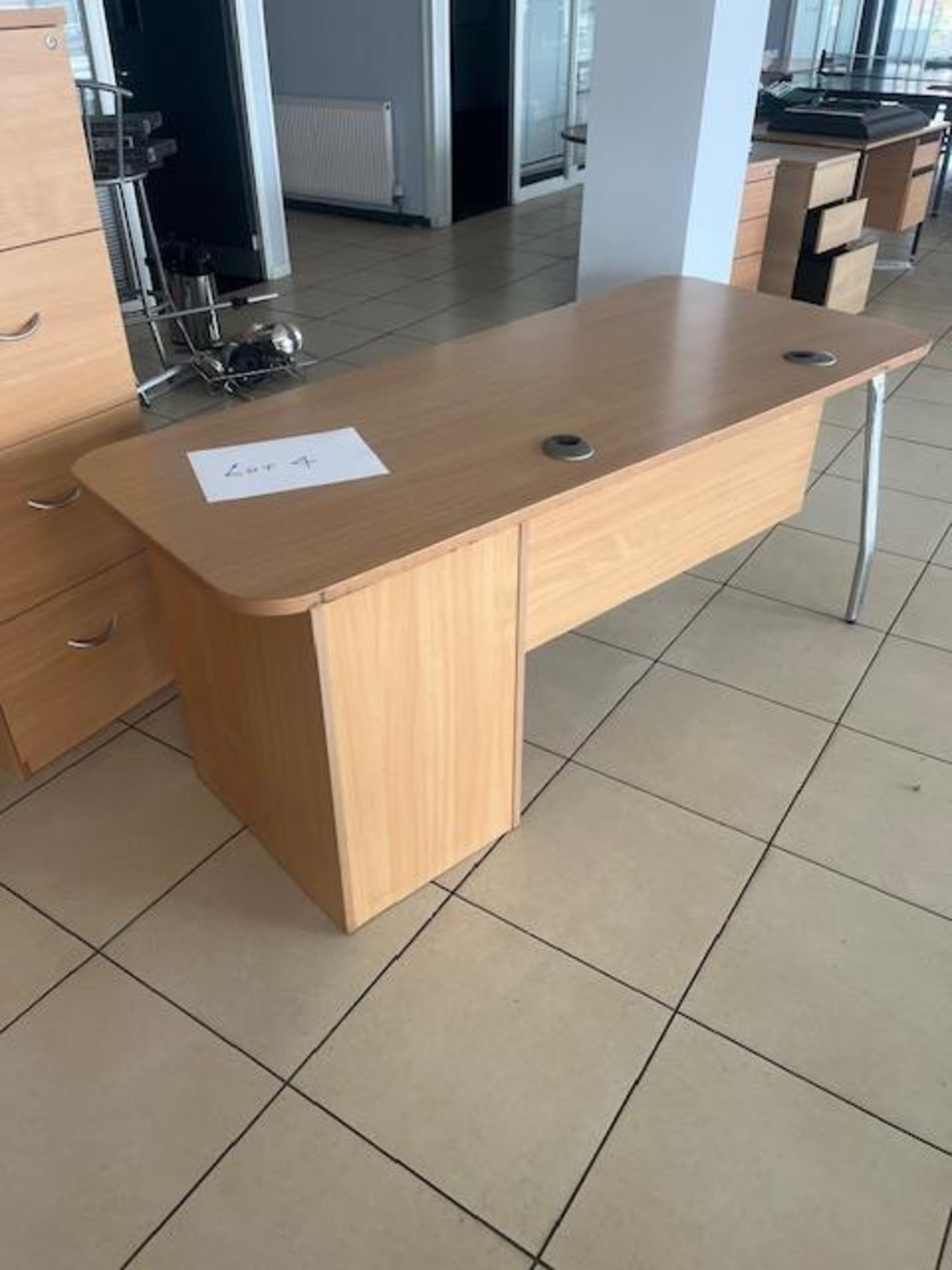 Work desk with pedestal, - Bild 2 aus 8