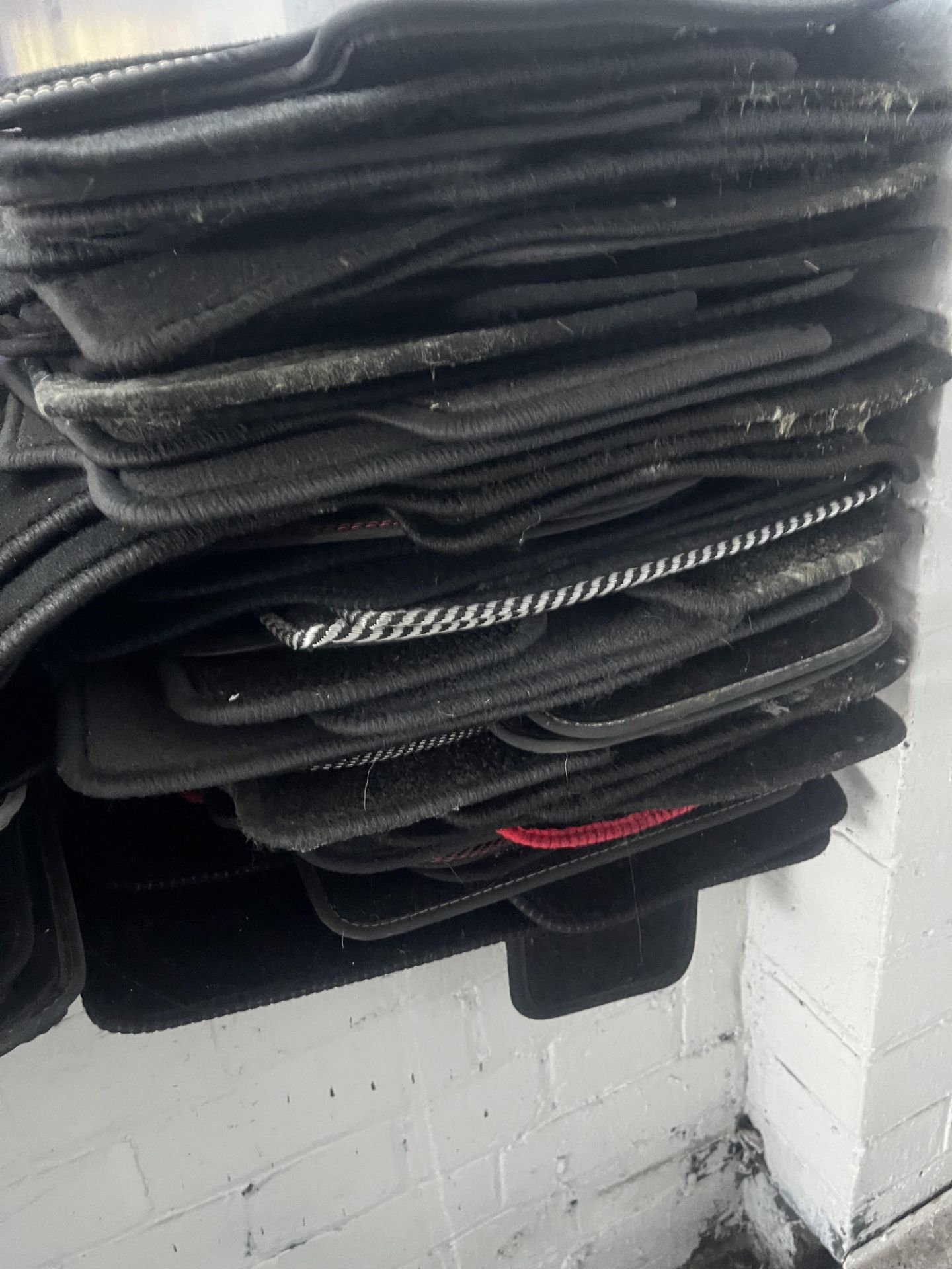 Large selection of vehicle floor mats, - Image 3 of 5