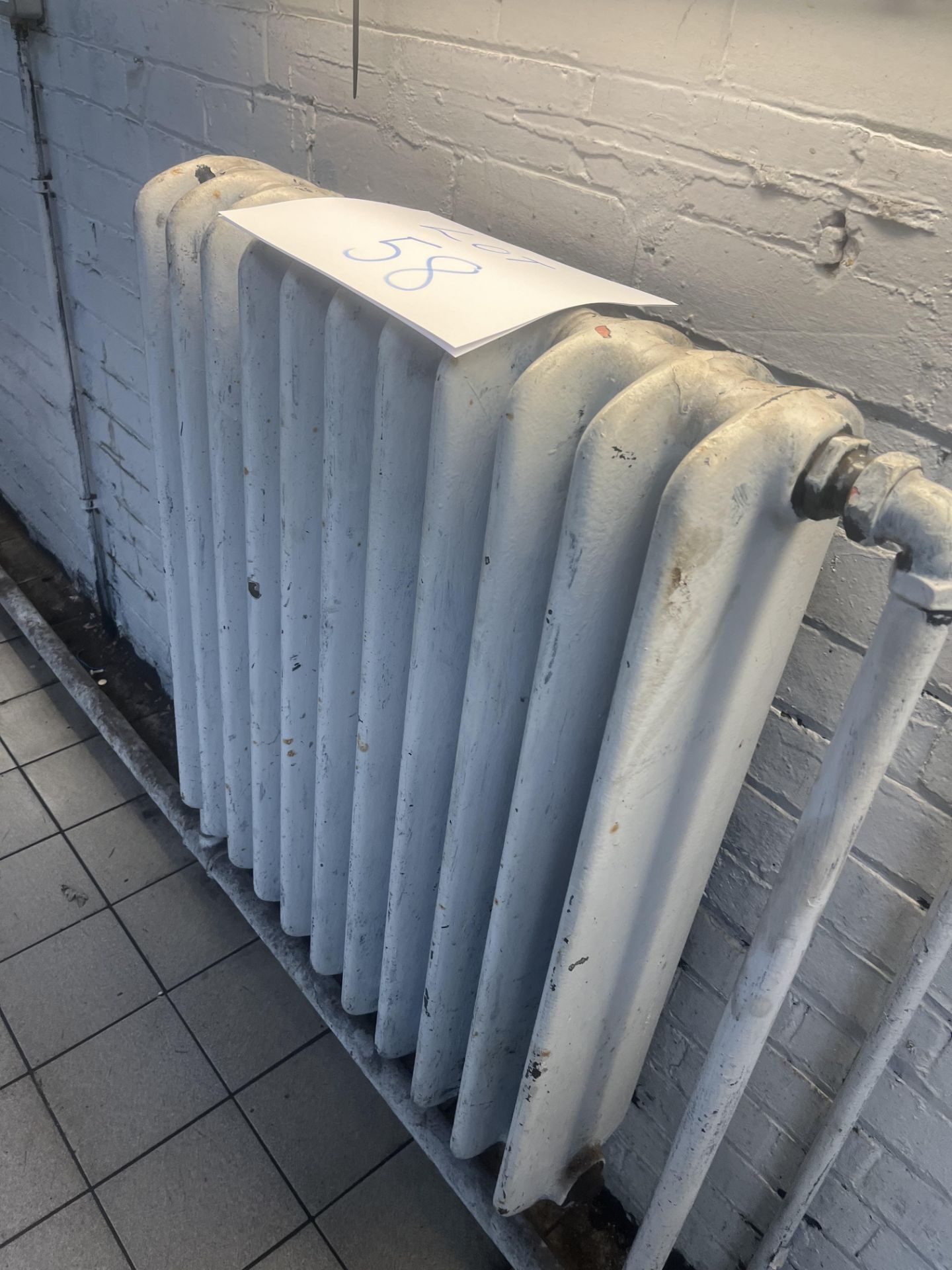 Architectural salvage: medium industrial radiator (Please note the successful bidder will be - Image 4 of 5