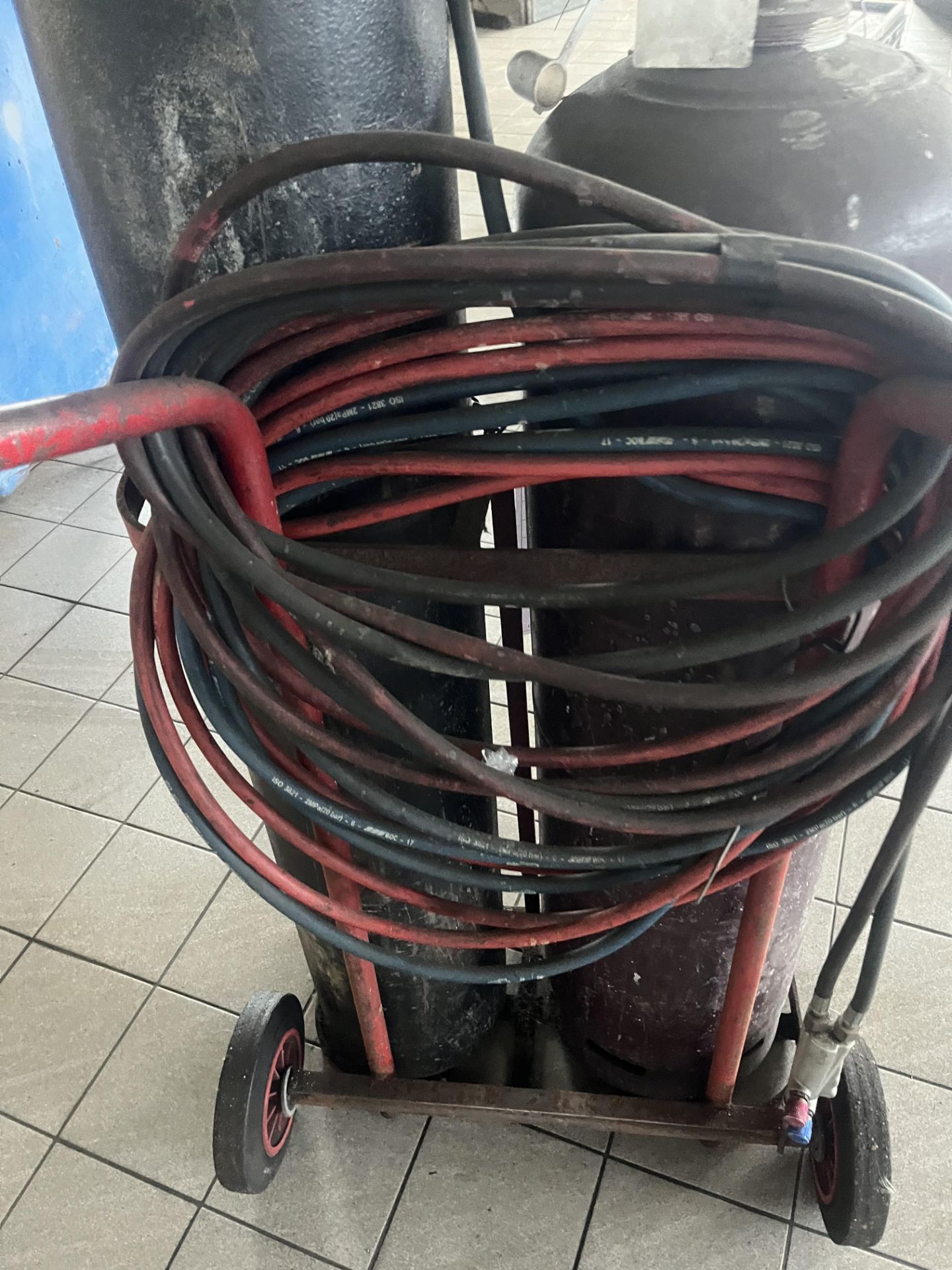 Welding equipment including gas bottles (empty) - Image 4 of 7