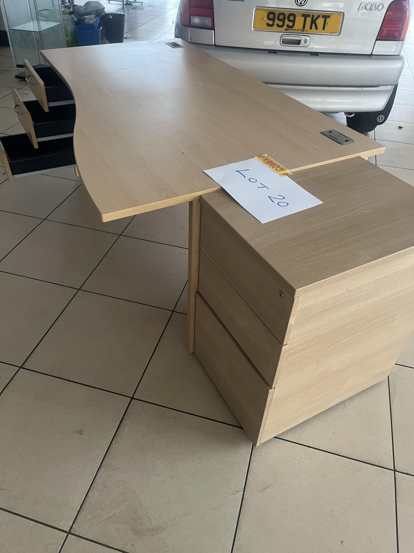 Office desk fitted three drawers and a mobile three drawer pedestal - Bild 8 aus 8