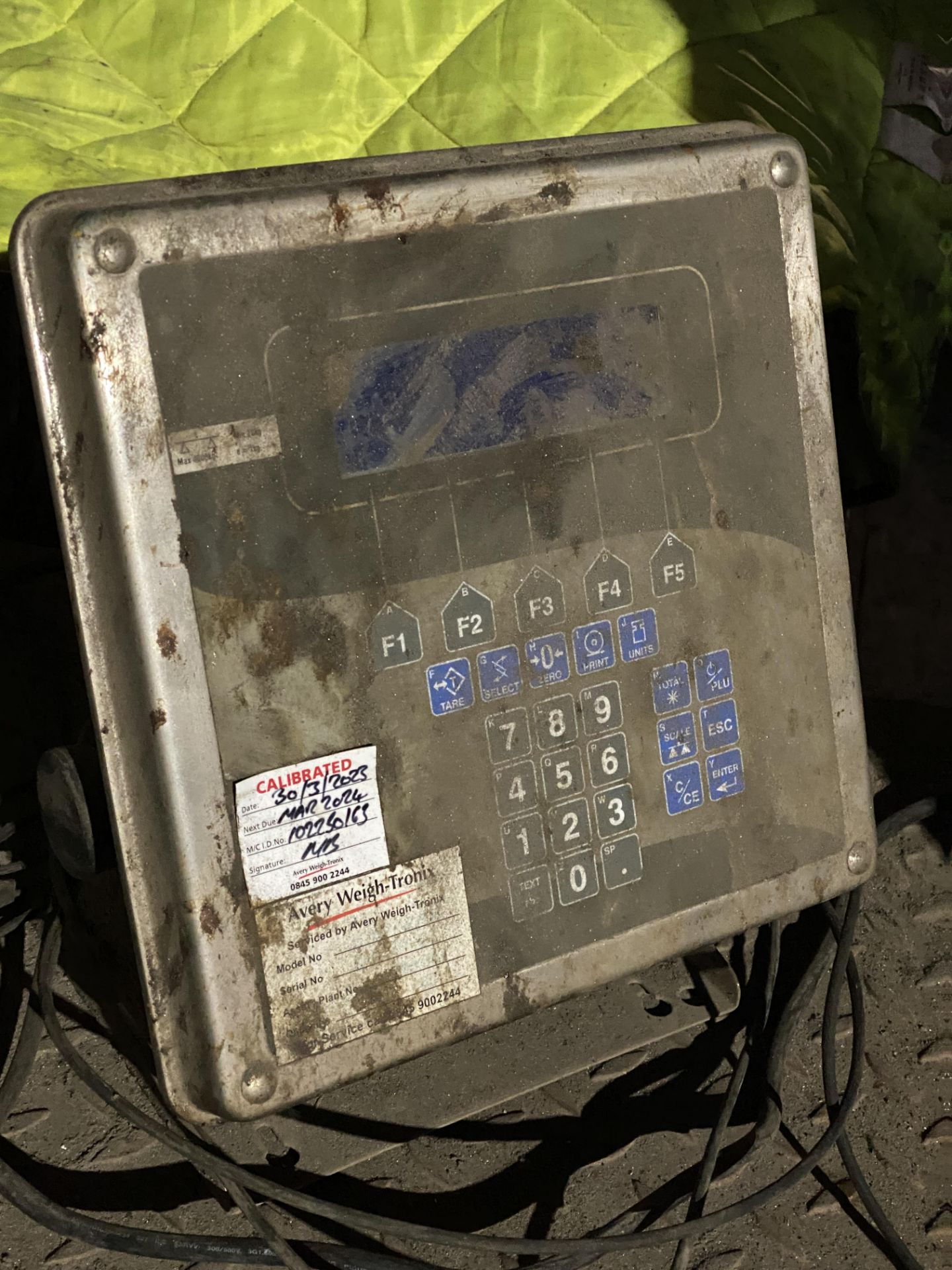 2 x Avery electronic platform scales with controllers as read outs (sold as seen). - Image 4 of 6