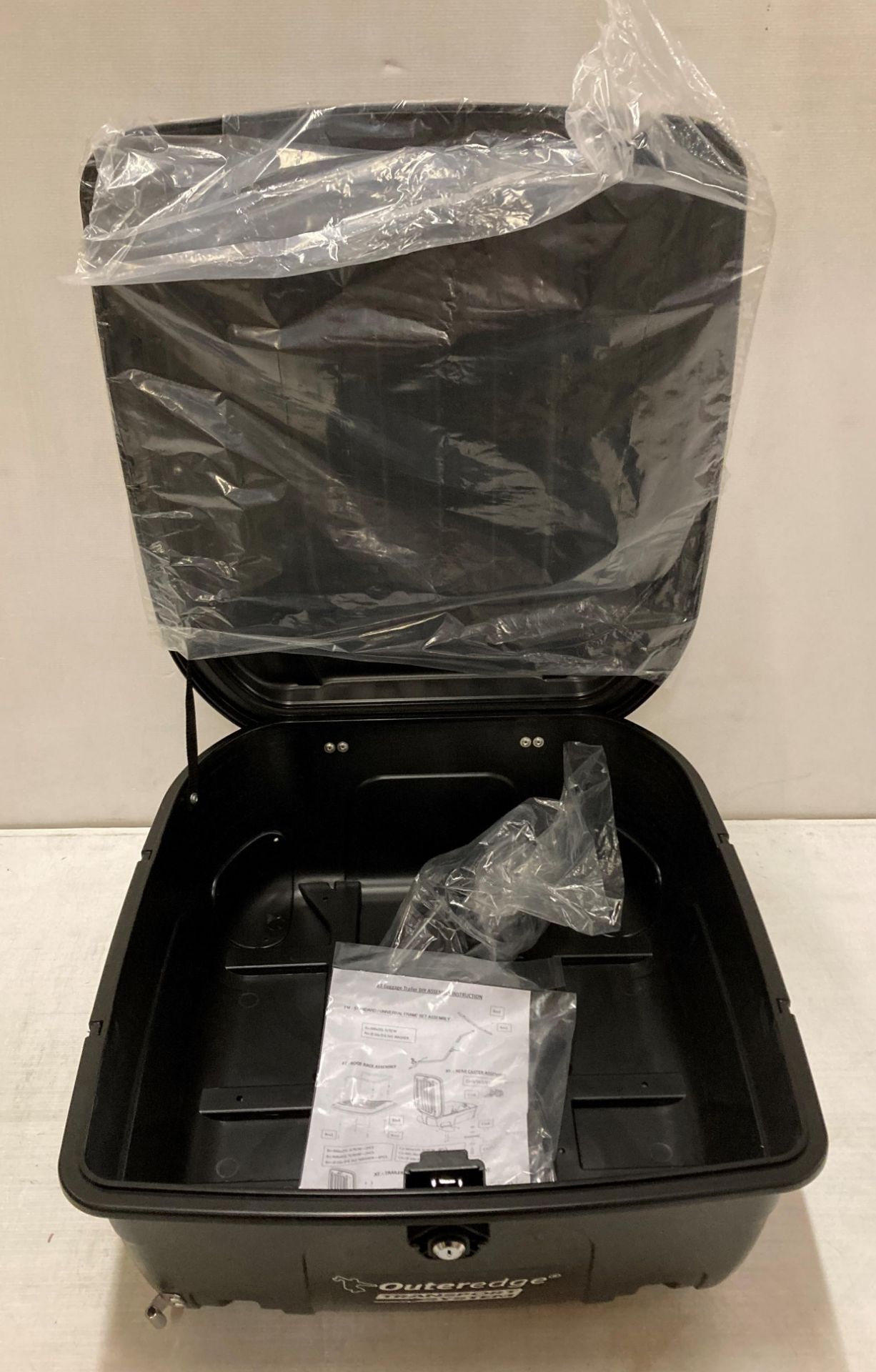 Outeredge Transport System roof rack luggage box (saleroom location: L06) - Image 3 of 4